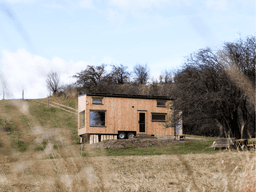 Příběh naší realizace: Off-grid Glamping Meze v ekologicky udržované krajině