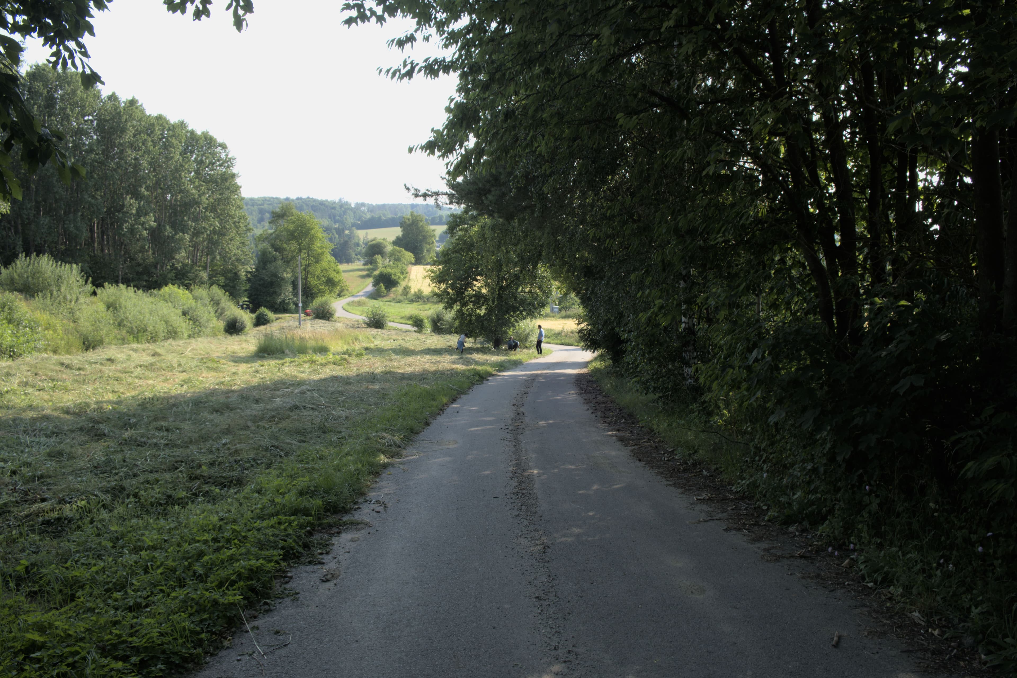 Pozemek 🏡 Pronájem velkého pozemku pro až 3 tiny housy – Smrčná na Moravě. Cena 3 × 5 000 Kč / měsíc (za 3 jednotky)
