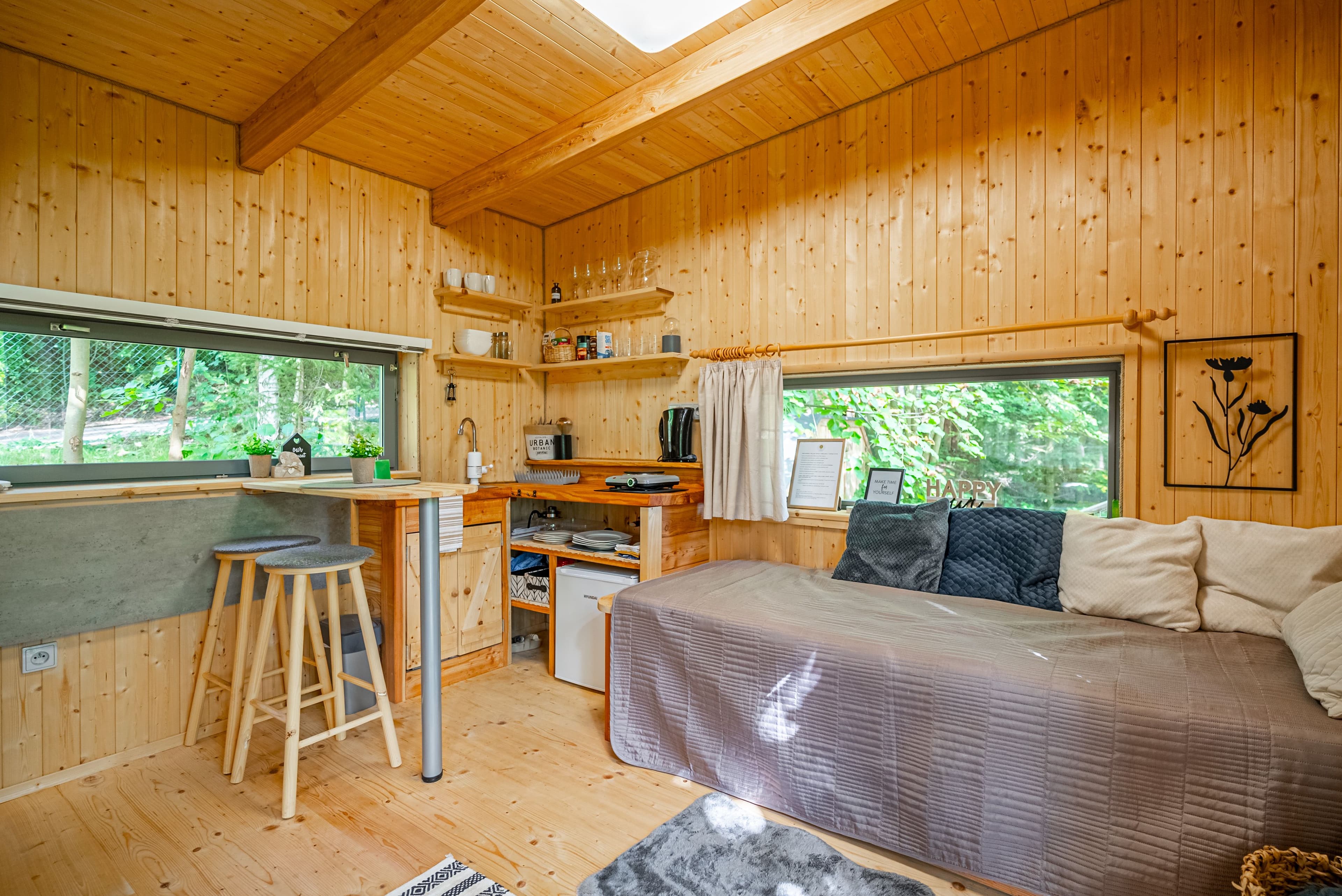 Pozemek 🏡 Na prodej: Glamping Posázaví - investice s atmosférou