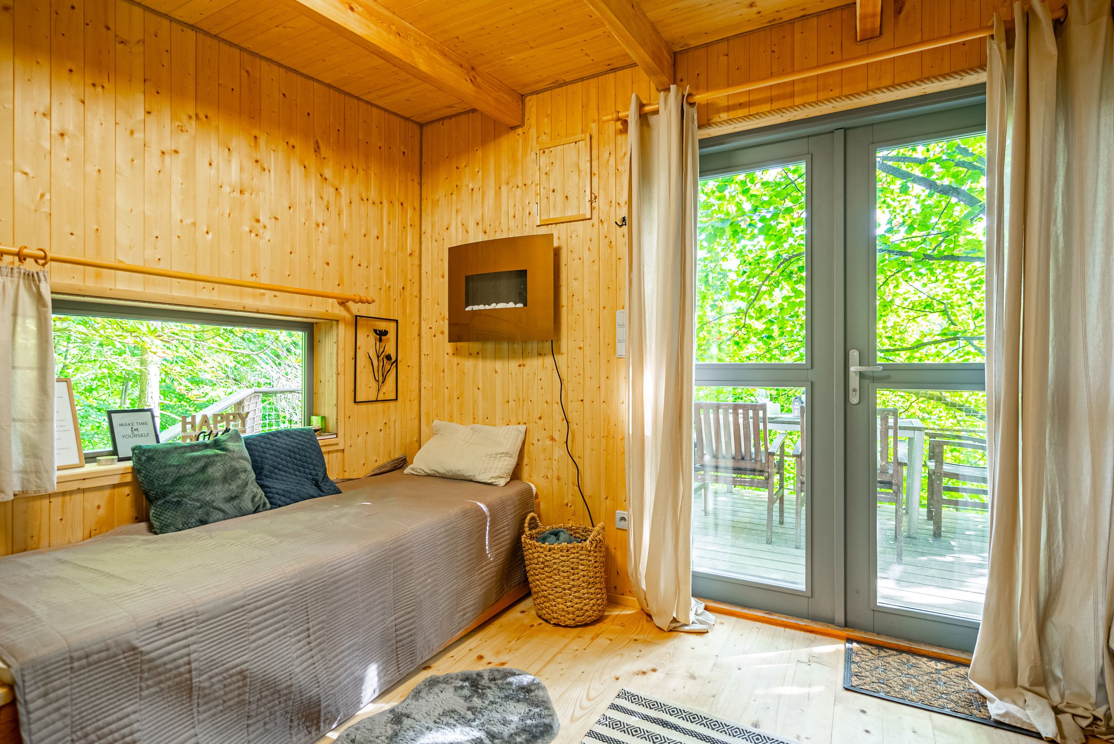Pozemek 🏡 Na prodej: Glamping Posázaví - investice s atmosférou