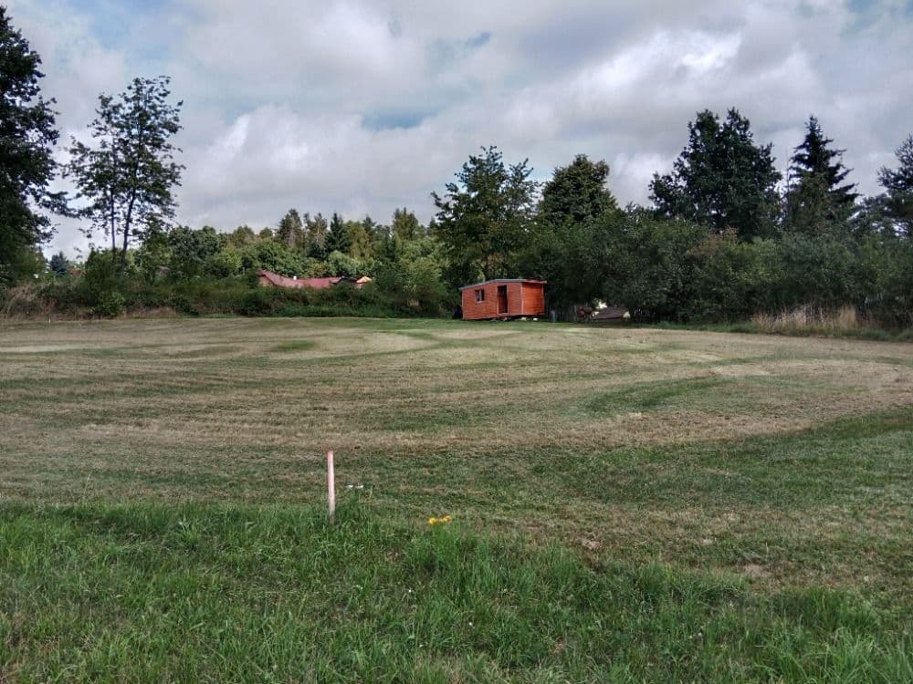 Pozemek Najděte si svůj kousek ráje: Rekreační pozemek pro váš vlastní tiny house v malebném Sedlečku u Veliše!
