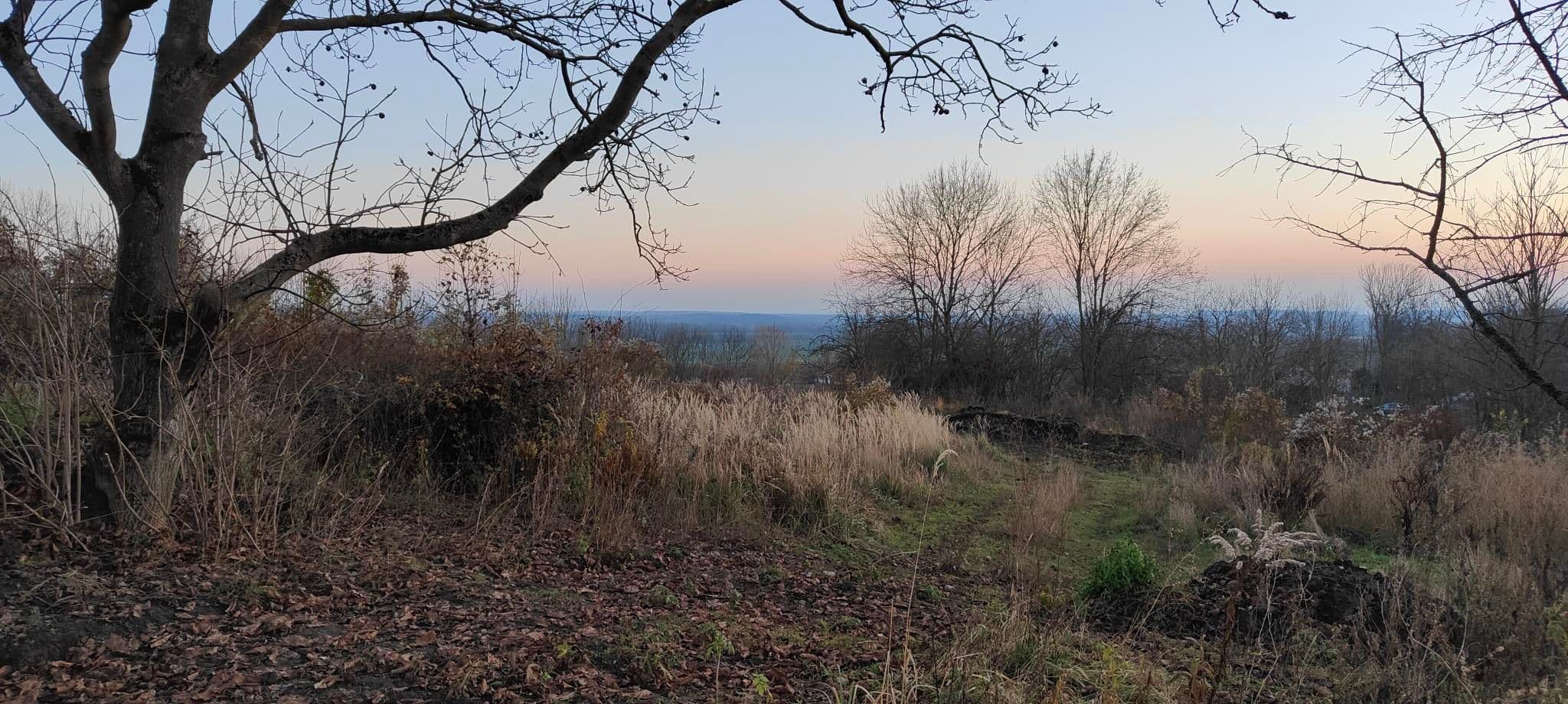 Pozemek 🏡 Pronájem dvou stavebních pozemků s výhledem – Vysoká u Mělníka