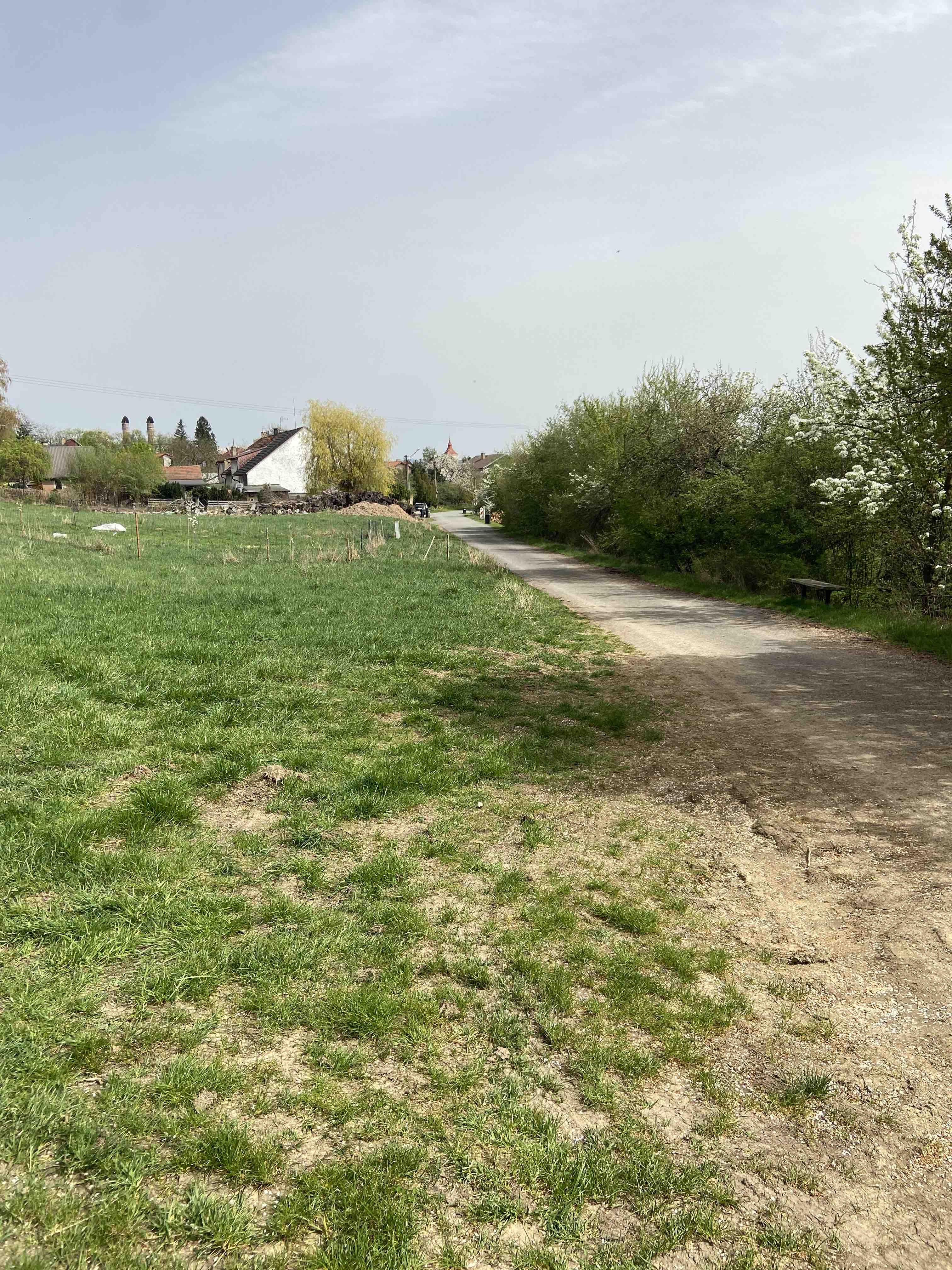 Pozemek Možnost až tří pozemků pro malou komunitu lidí v Mýtě nedaleko Rokycan.