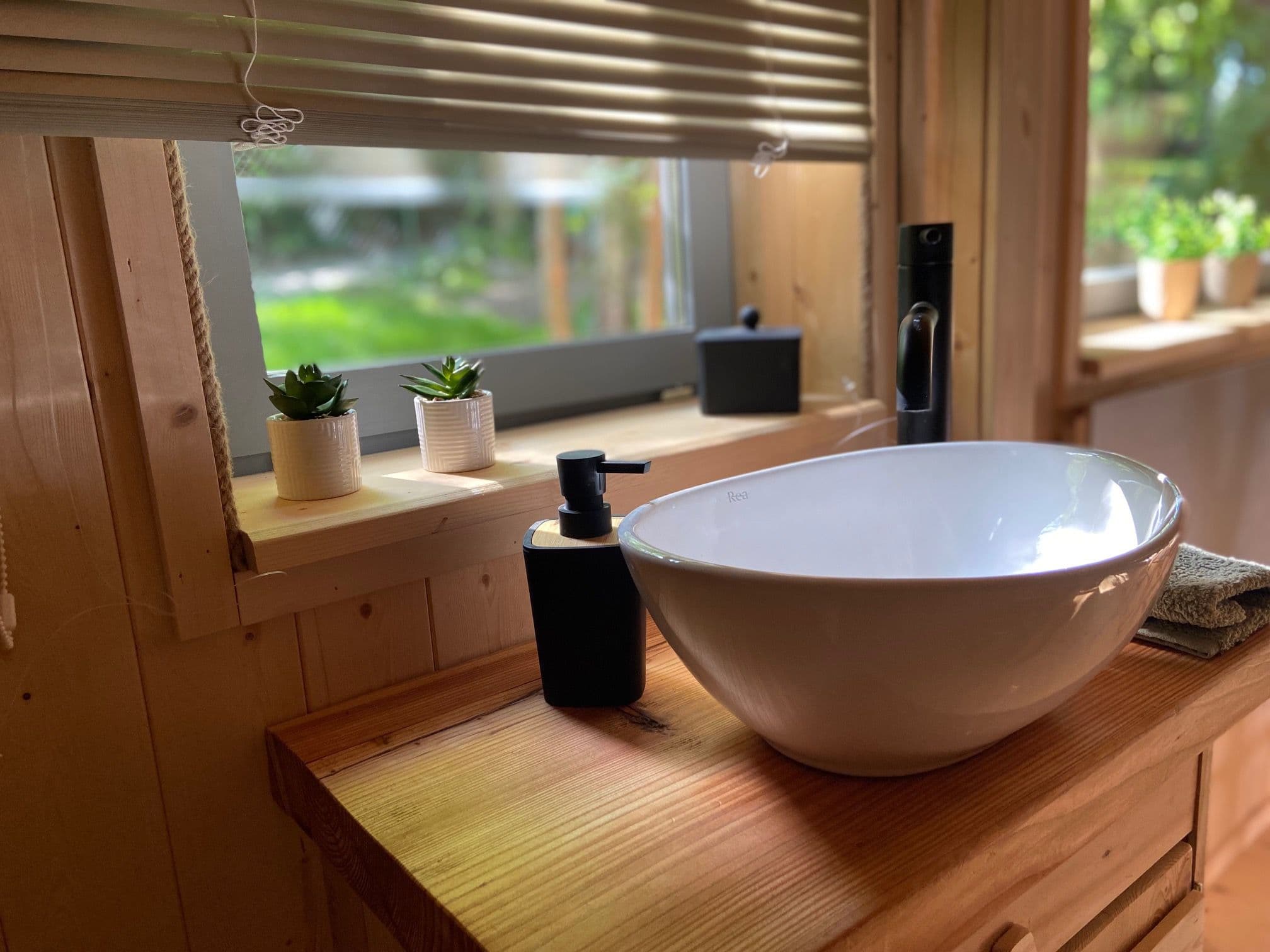 Pozemek 🏡 Na prodej: Glamping Posázaví - investice s atmosférou