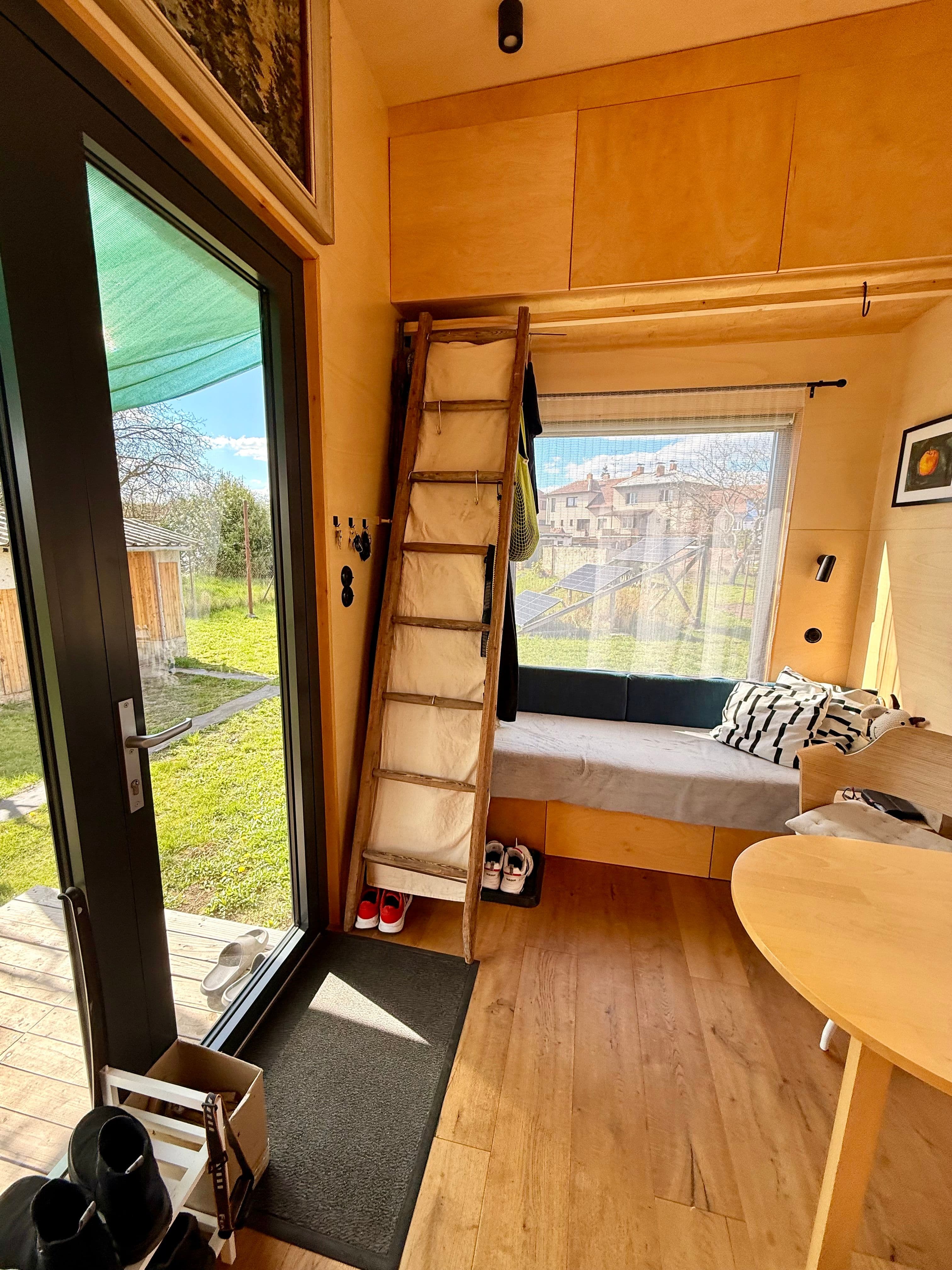 Plně vybavený mobilní dům s ostrovním systémem od Rolling Homes 19