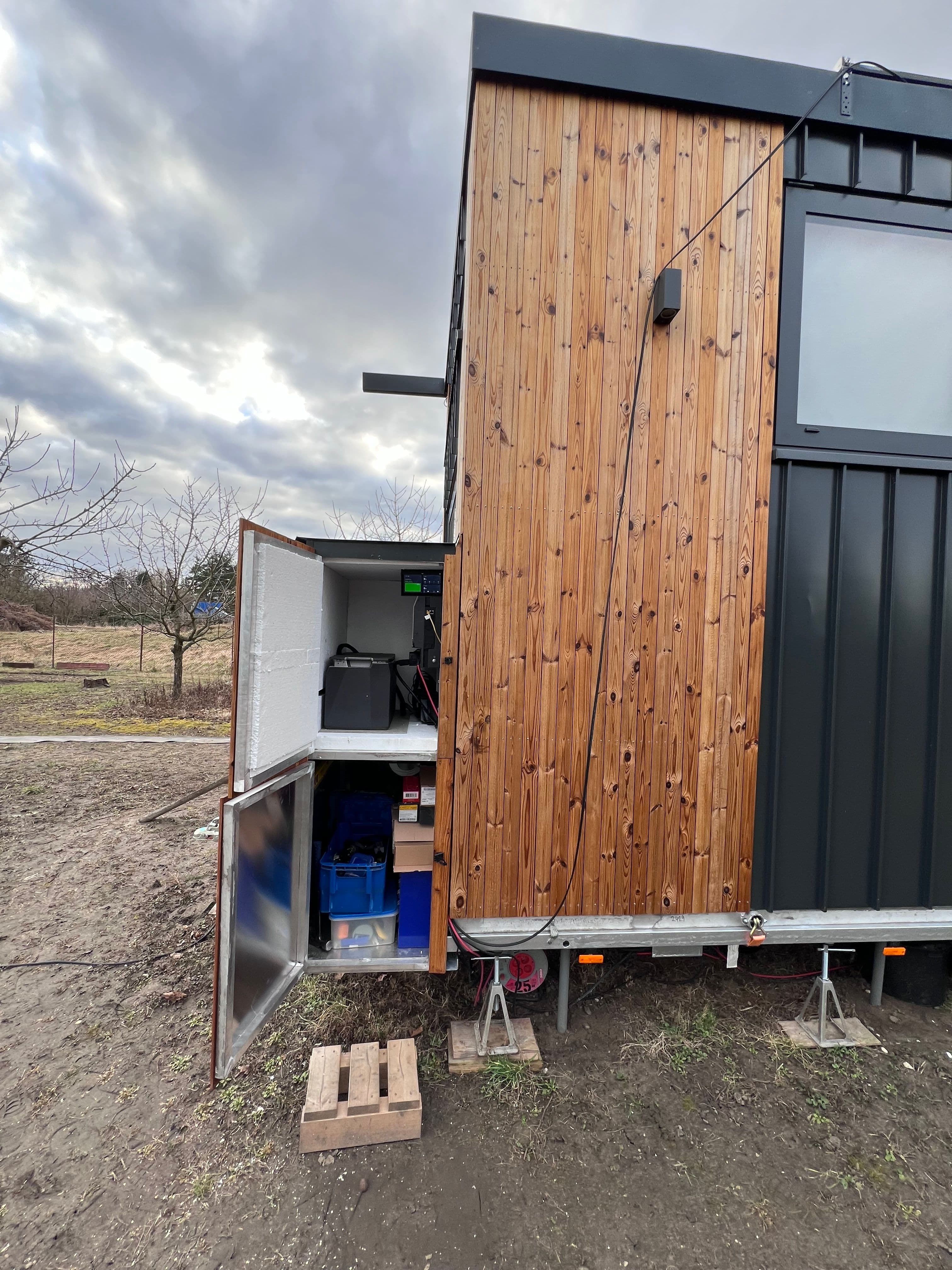 Plně vybavený mobilní dům s ostrovním systémem od Rolling Homes 17