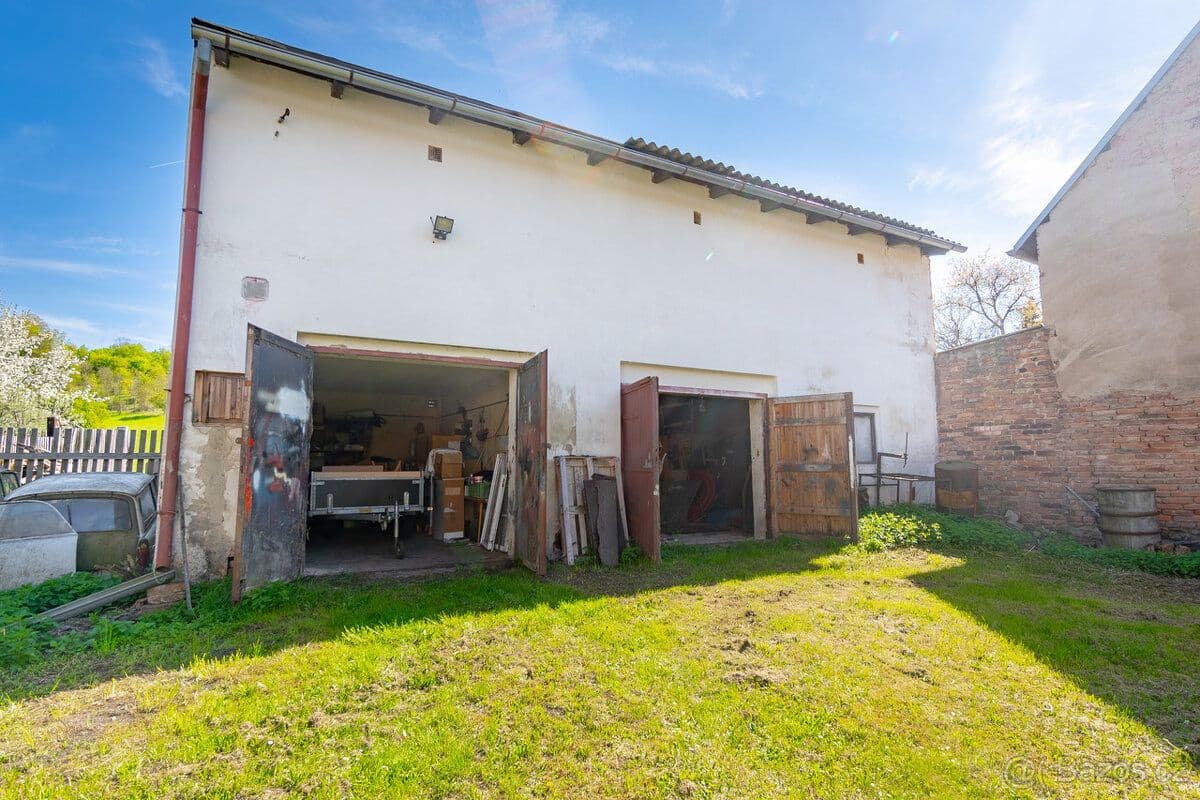 Pozemek Prodej pozemku se stodolou v obci Rtyně nad Labem - Teplice | Bazoš.cz