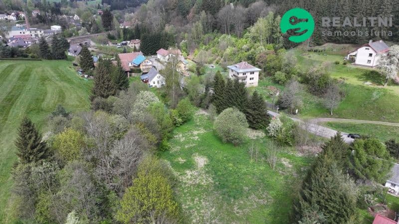 Pozemek Rovinatá stavební parcela cca 350 m2 s rozlehlou... - Jičín | Bazoš.cz