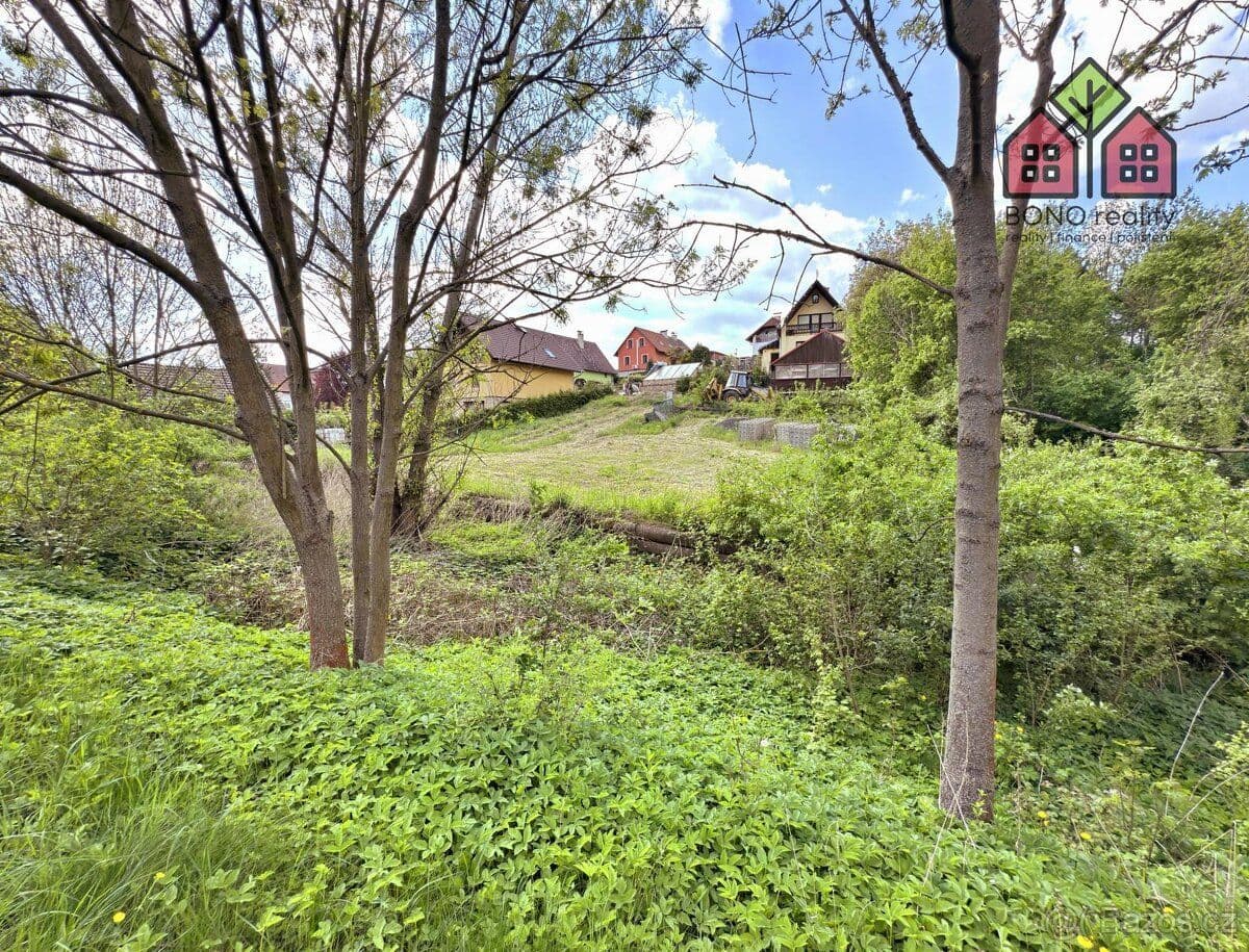 Pozemek Stavební pozemek 1027 m2, příroda, Oparenské údolí, obec Vel - Litoměřice | Bazoš.cz