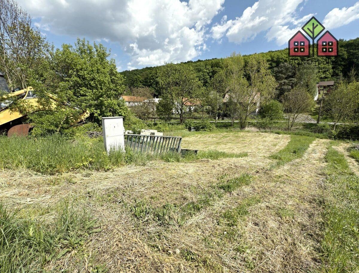 Pozemek Stavební pozemek 1027 m2, příroda, Oparenské údolí, obec Vel - Litoměřice | Bazoš.cz