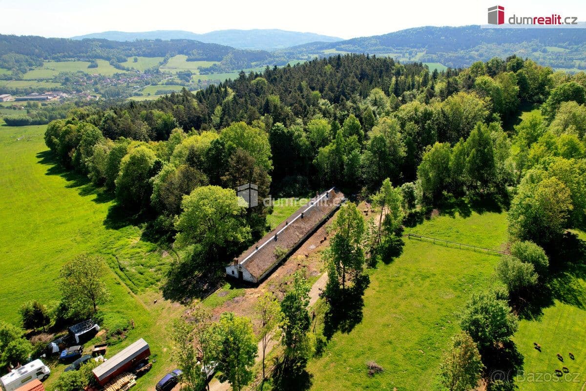 Pozemek K prodeji, stavební pozemek o výměře 3996 m2 se stavbou k de - Prachatice | Bazoš.cz