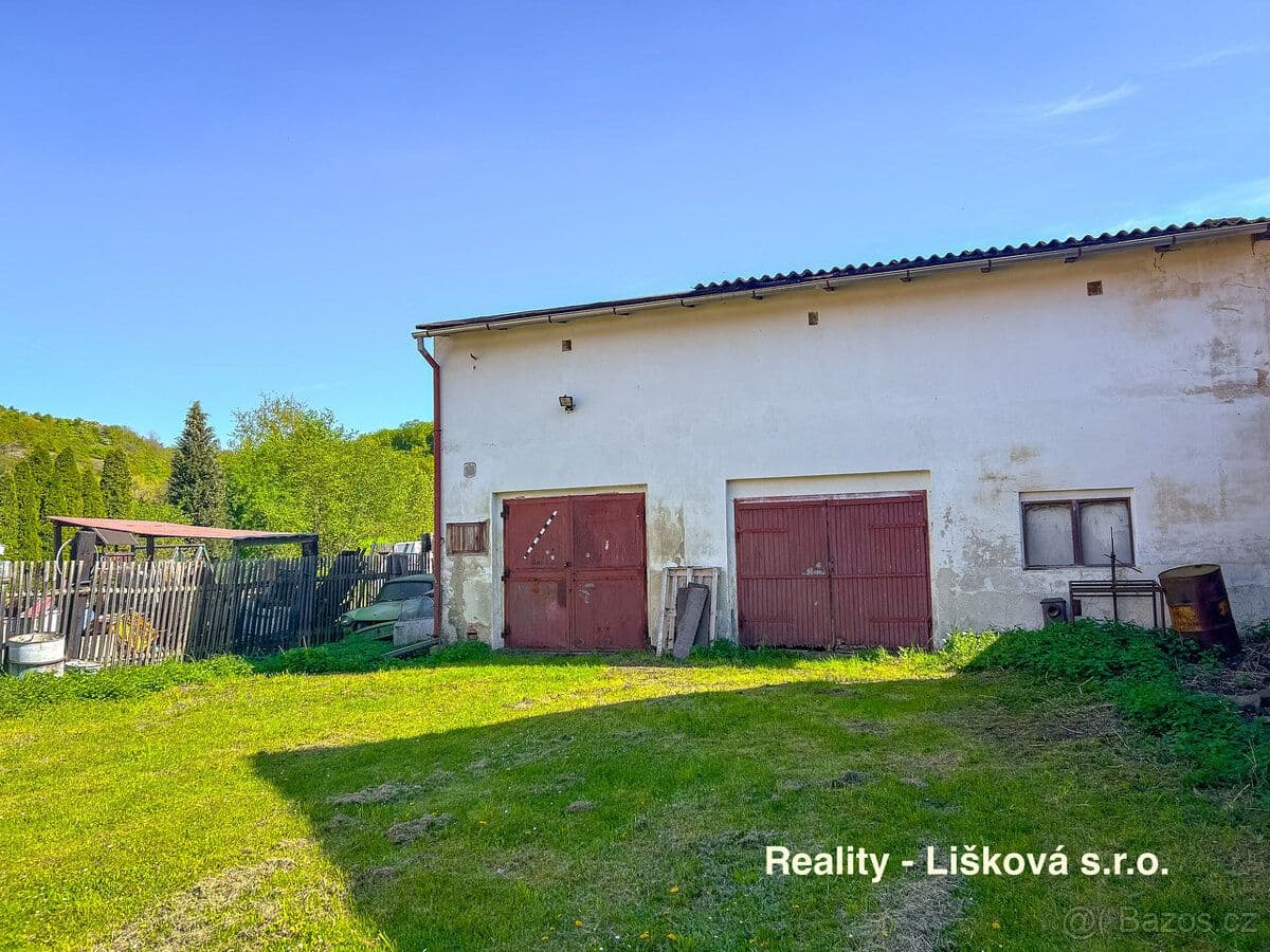 Pozemek Prodej pozemku se stodolou v obci Rtyně nad Labem - Teplice | Bazoš.cz