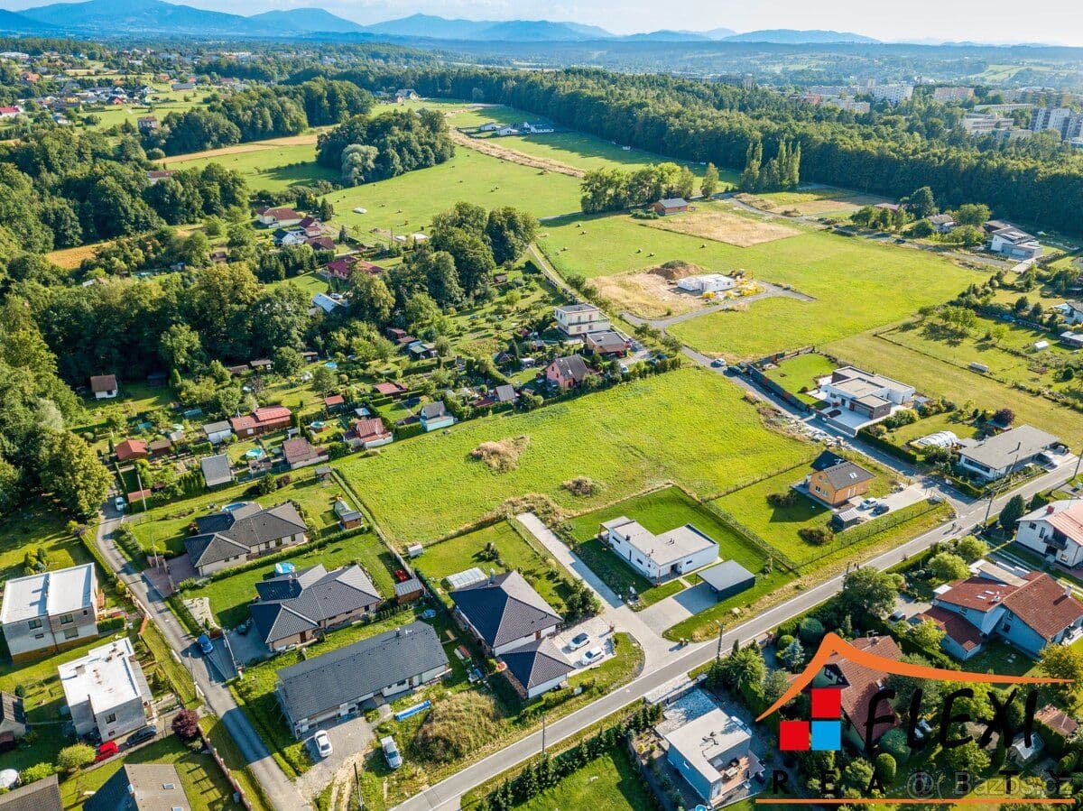 Pozemek Prodej stavebního, zasíťovaného pozemku o výměře 1403 m² v l - Karviná | Bazoš.cz