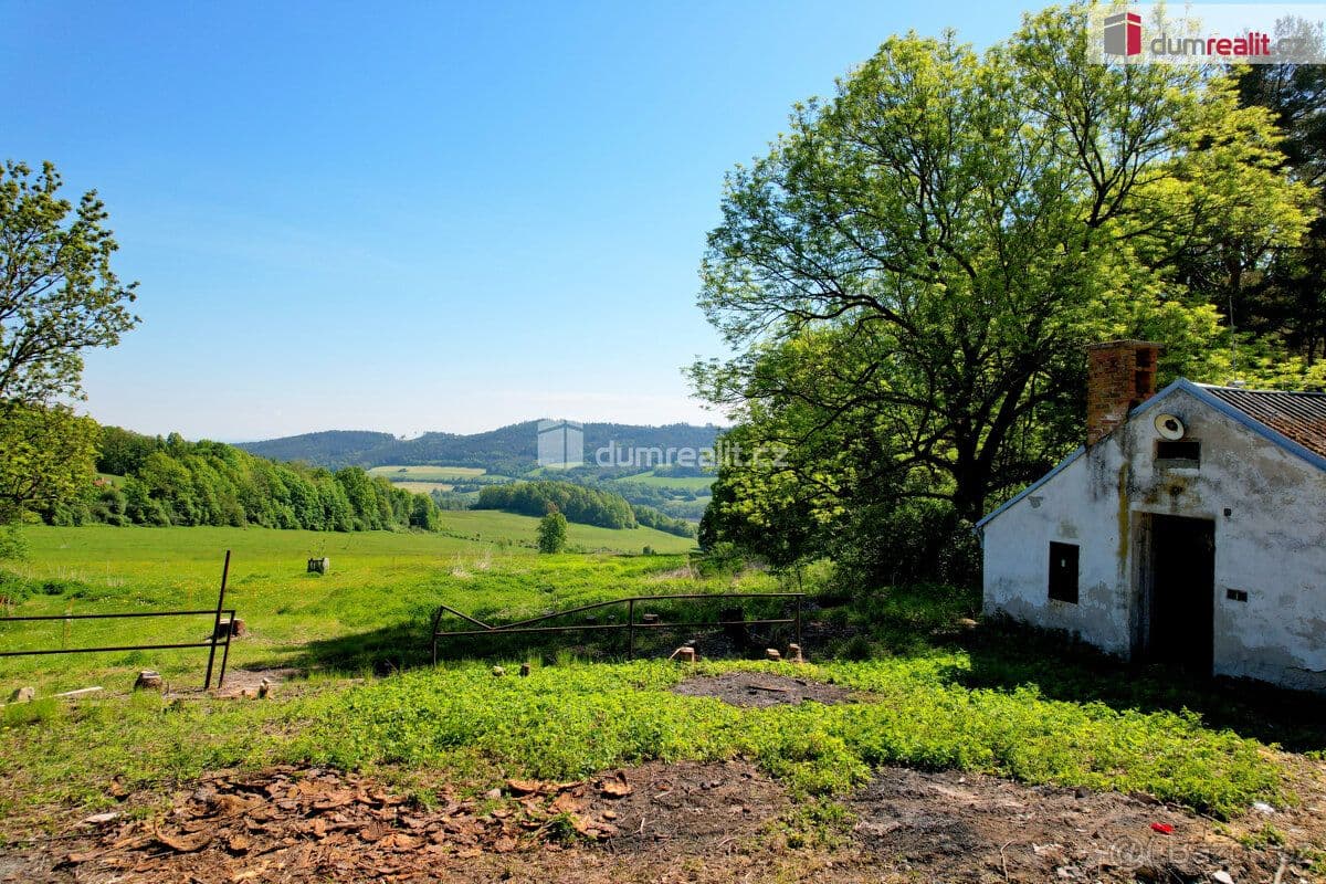 Pozemek K prodeji, stavební pozemek o výměře 3996 m2 se stavbou k de - Prachatice | Bazoš.cz