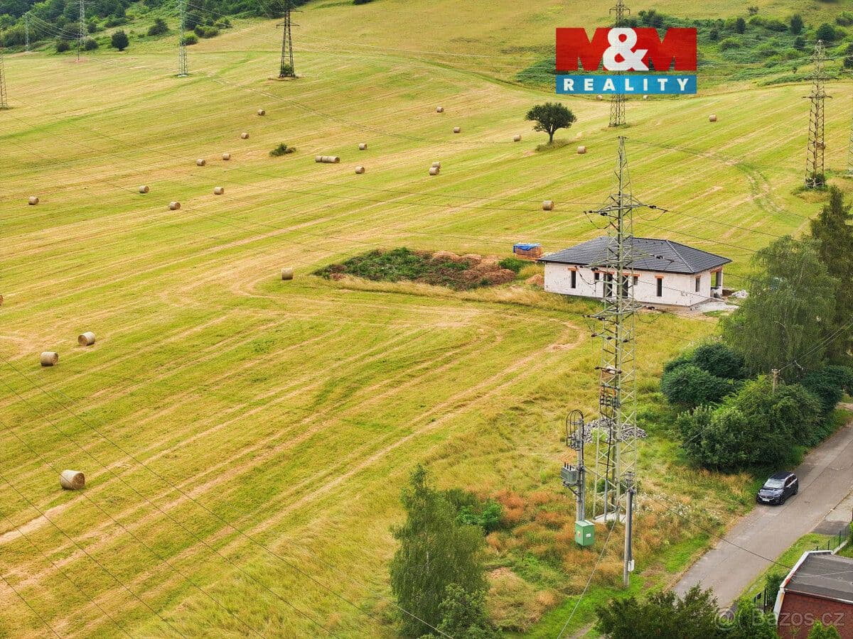 Pozemek Prodej pozemku k bydlení, 1317 m², Trmice - Ústí nad Labem | Bazoš.cz