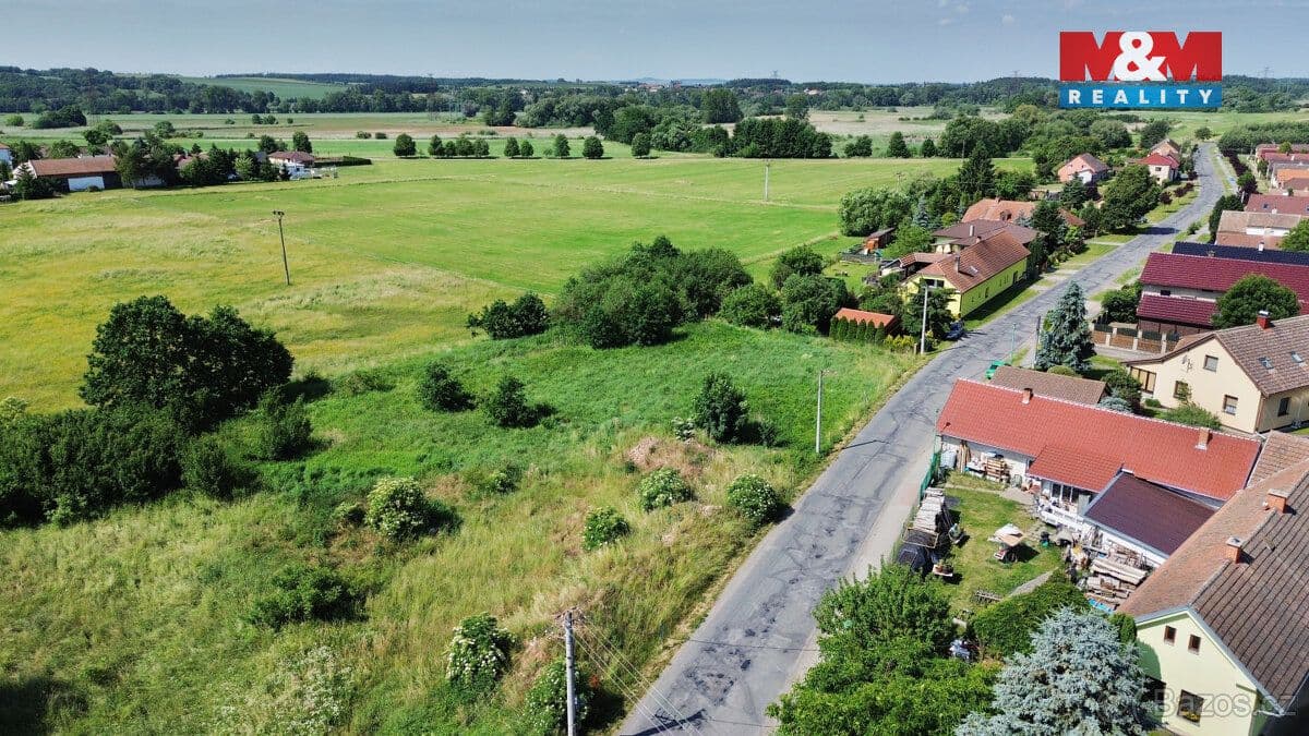 Pozemek Prodej pozemku k bydlení v Labských Chrčicích - Kolín | Bazoš.cz