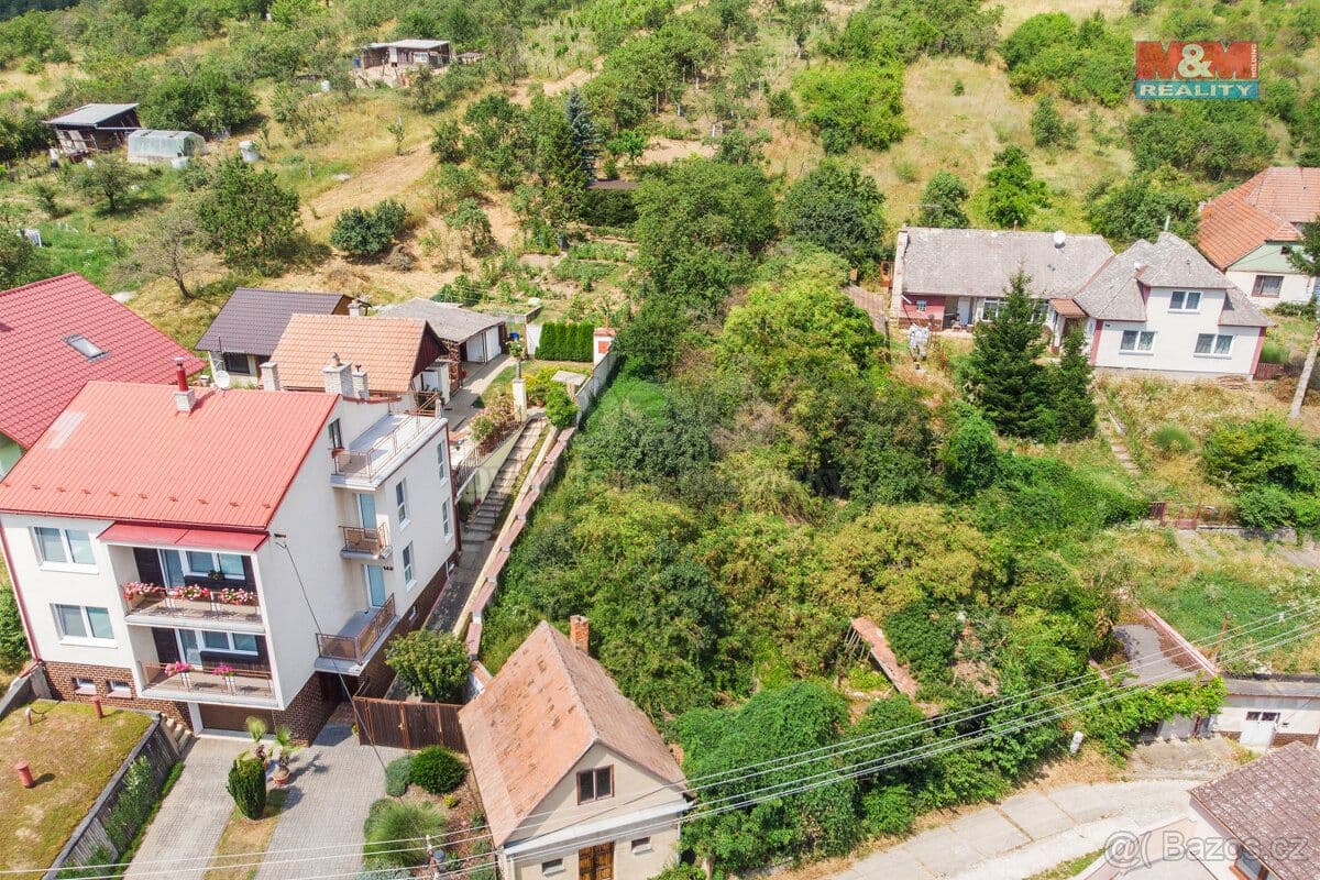 Pozemek Prodej pozemku k bydlení, 377 m², Ořechov - Uherské Hradiště | Bazoš.cz