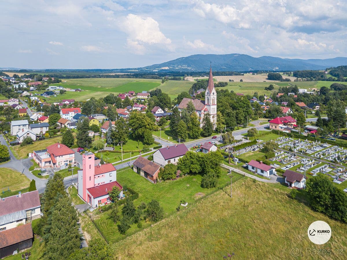 Pozemek Stavební pozemek s projektem domu 4+KK o výměře 1.364 m2 v o - Frýdek - Místek | Bazoš.cz