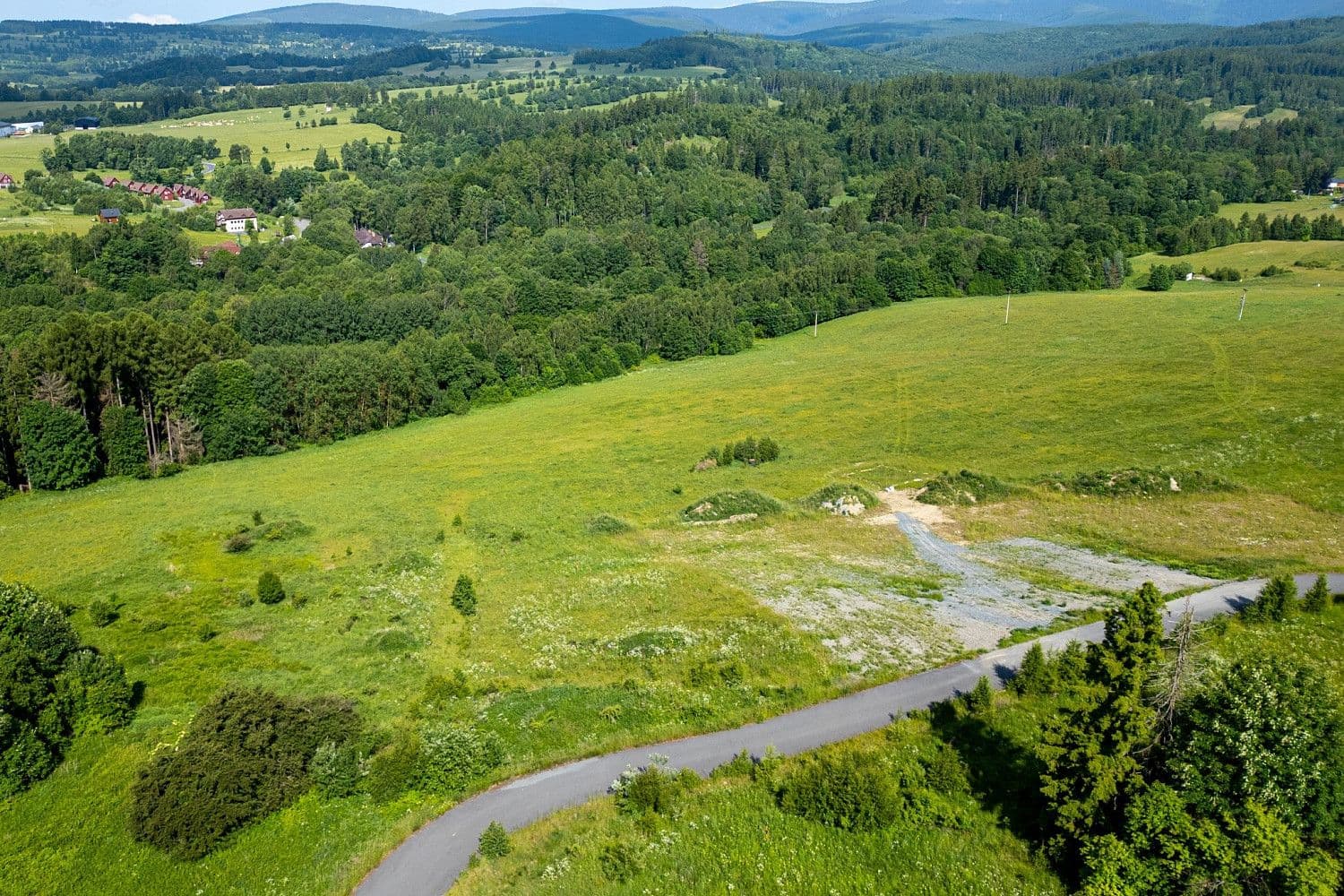 Pozemek Prodej komerčního pozemku 1 179 m²