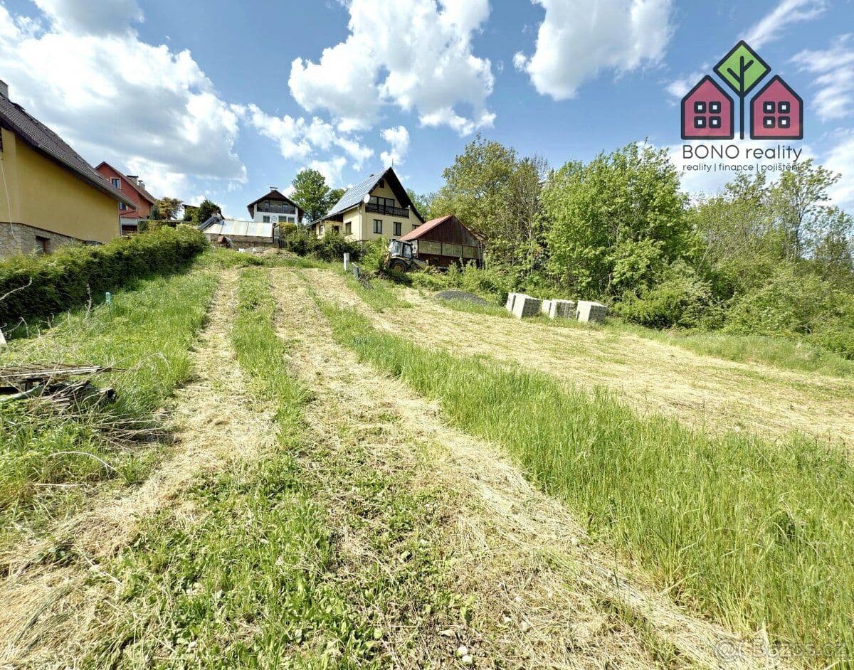 Pozemek Stavební pozemek 1027 m2, příroda, Oparenské údolí, obec Vel - Litoměřice | Bazoš.cz