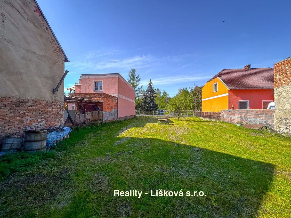 Pozemek Prodej pozemku se stodolou v obci Rtyně nad Labem - Teplice | Bazoš.cz