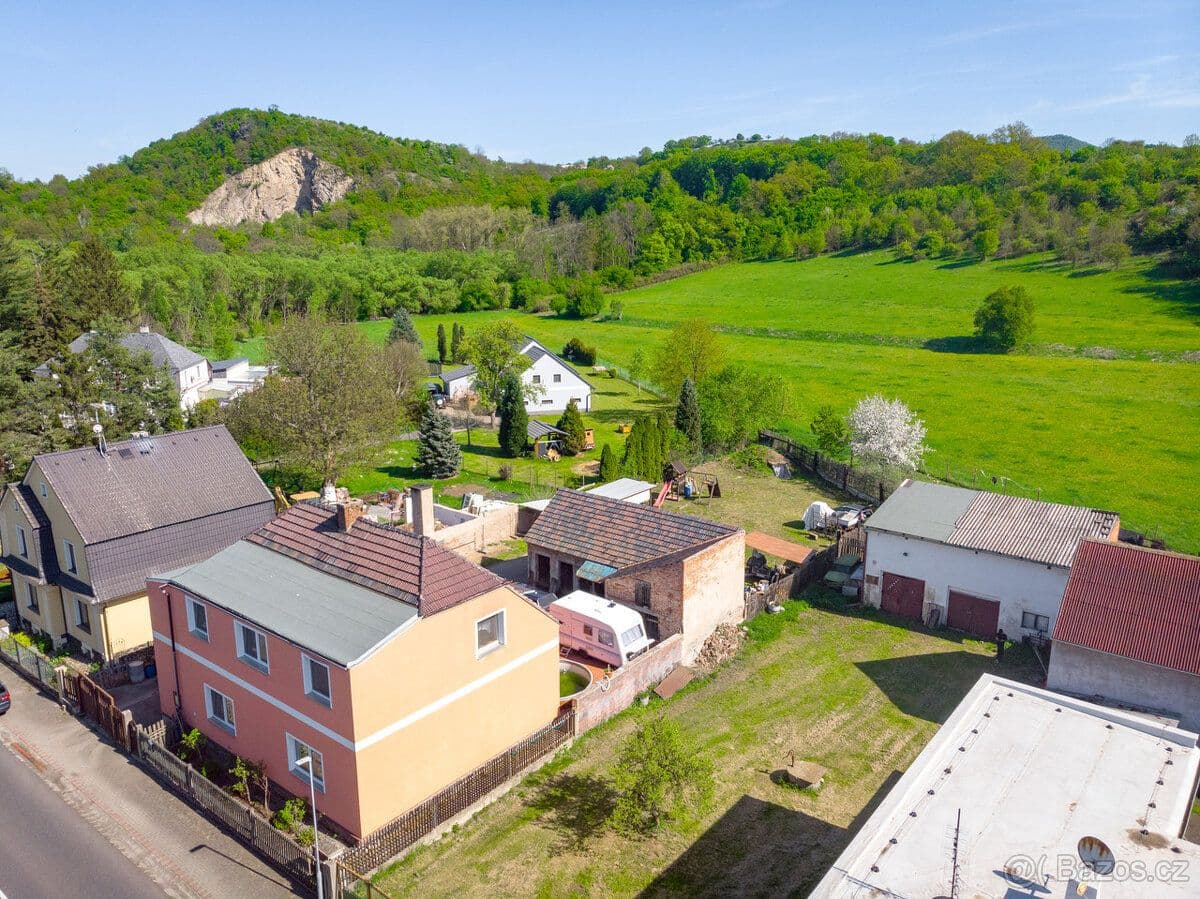 Pozemek Prodej pozemku se stodolou v obci Rtyně nad Labem - Teplice | Bazoš.cz