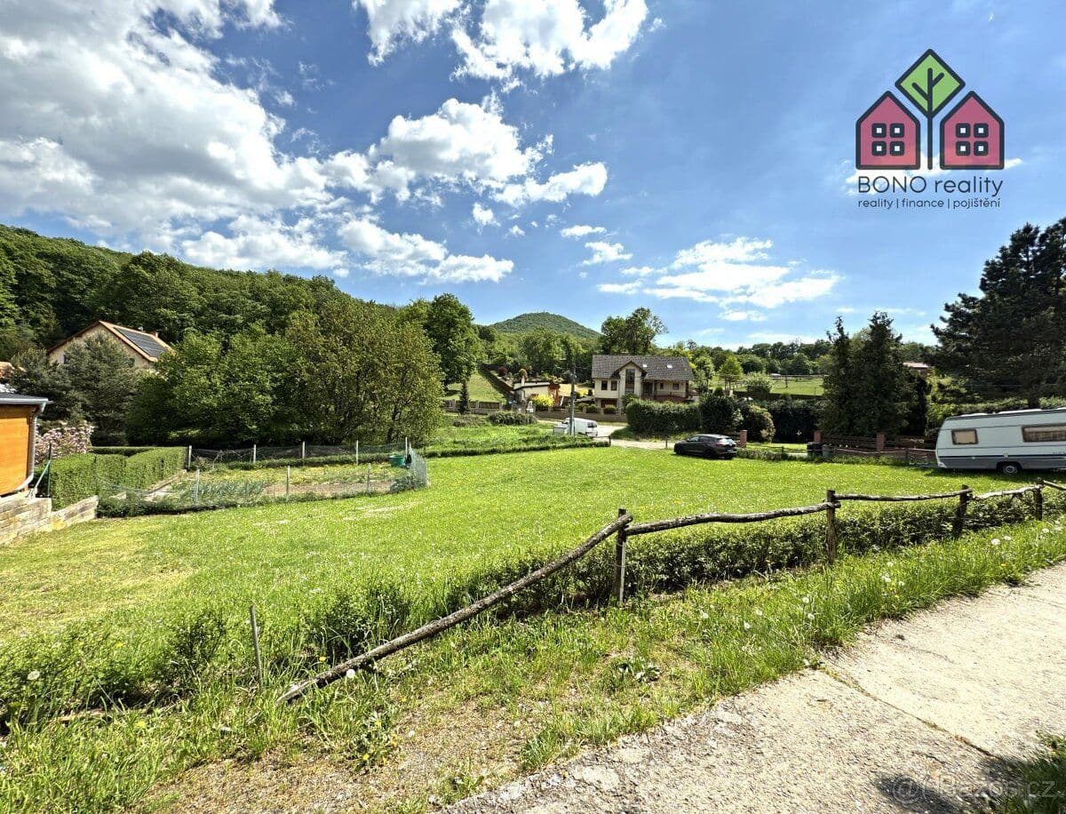 Pozemek Stavební pozemek 1027 m2, příroda, Oparenské údolí, obec Vel - Litoměřice | Bazoš.cz