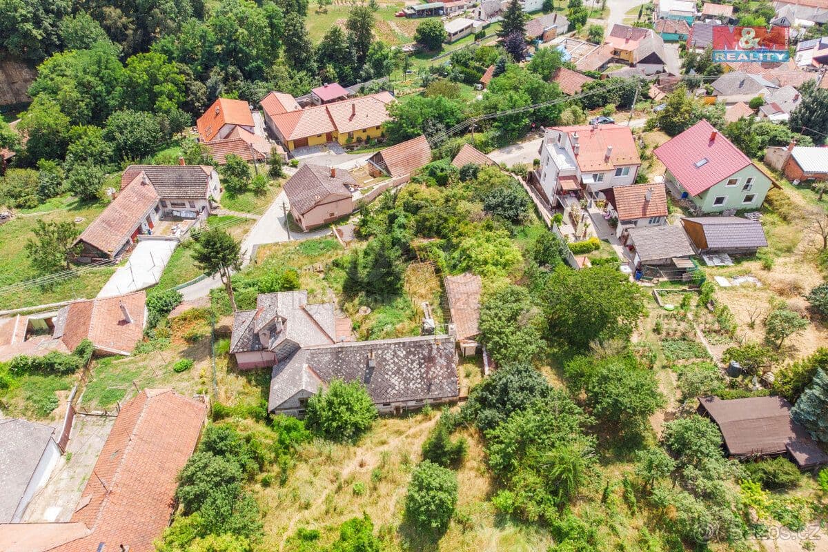 Pozemek Prodej pozemku k bydlení, 377 m², Ořechov - Uherské Hradiště | Bazoš.cz