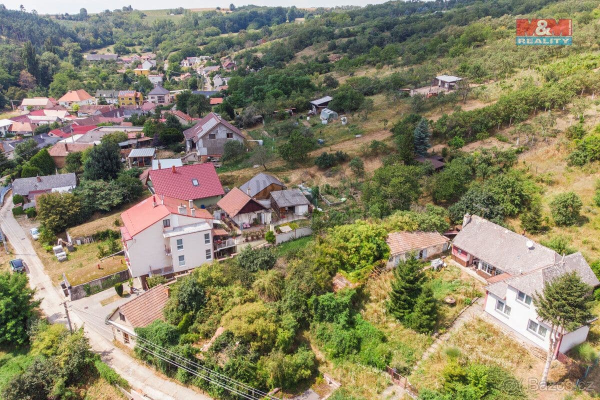 Pozemek Prodej pozemku k bydlení, 377 m², Ořechov - Uherské Hradiště | Bazoš.cz