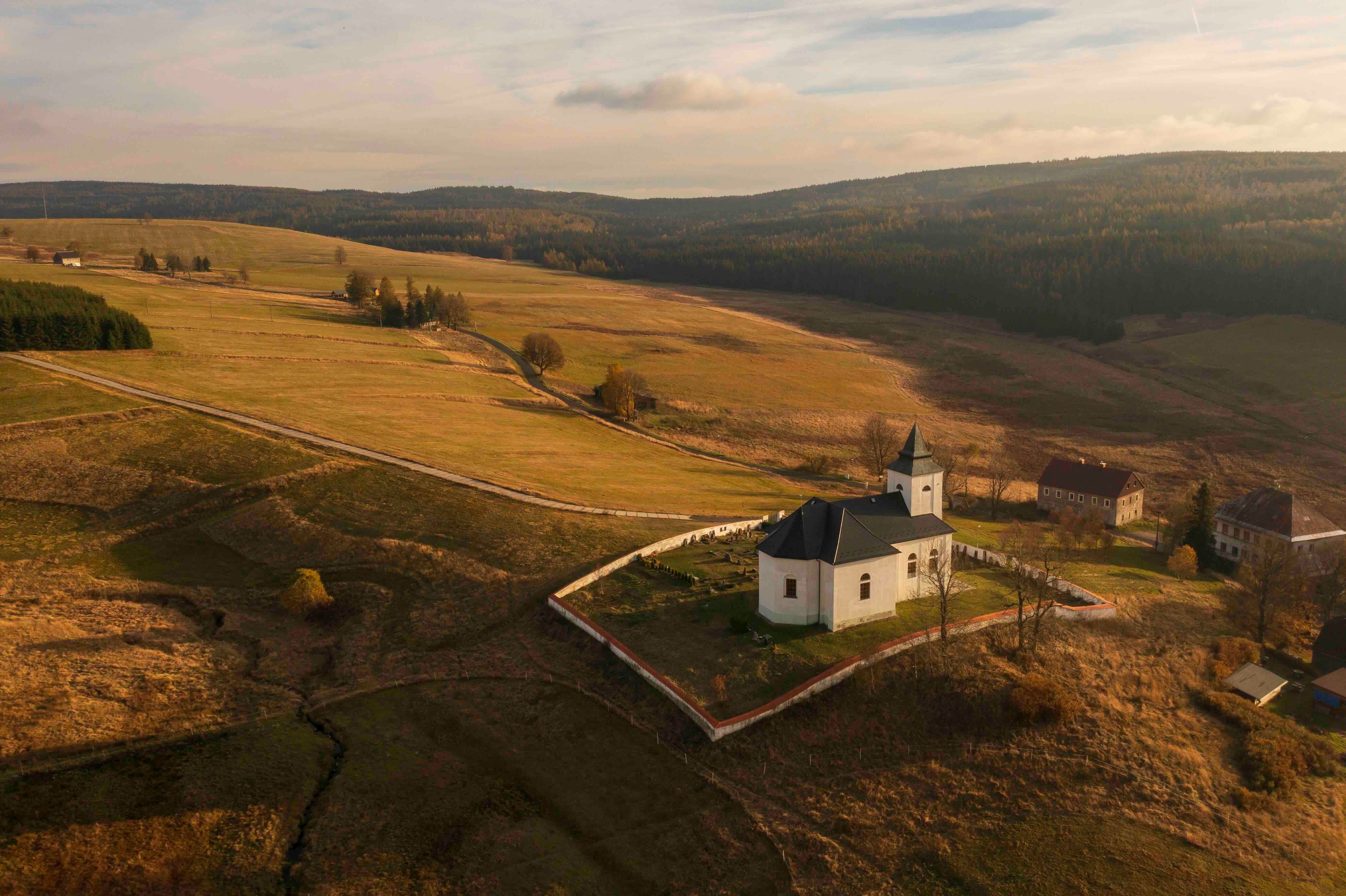 Pozemek 🌿 Pronájem souboru pozemku v malebné obci Kalek – brána do Krušných hor! 🌿 Pozemek 🌿 Pronájem souboru pozemku v malebné obci Kalek – brána do Krušných hor! 🌿