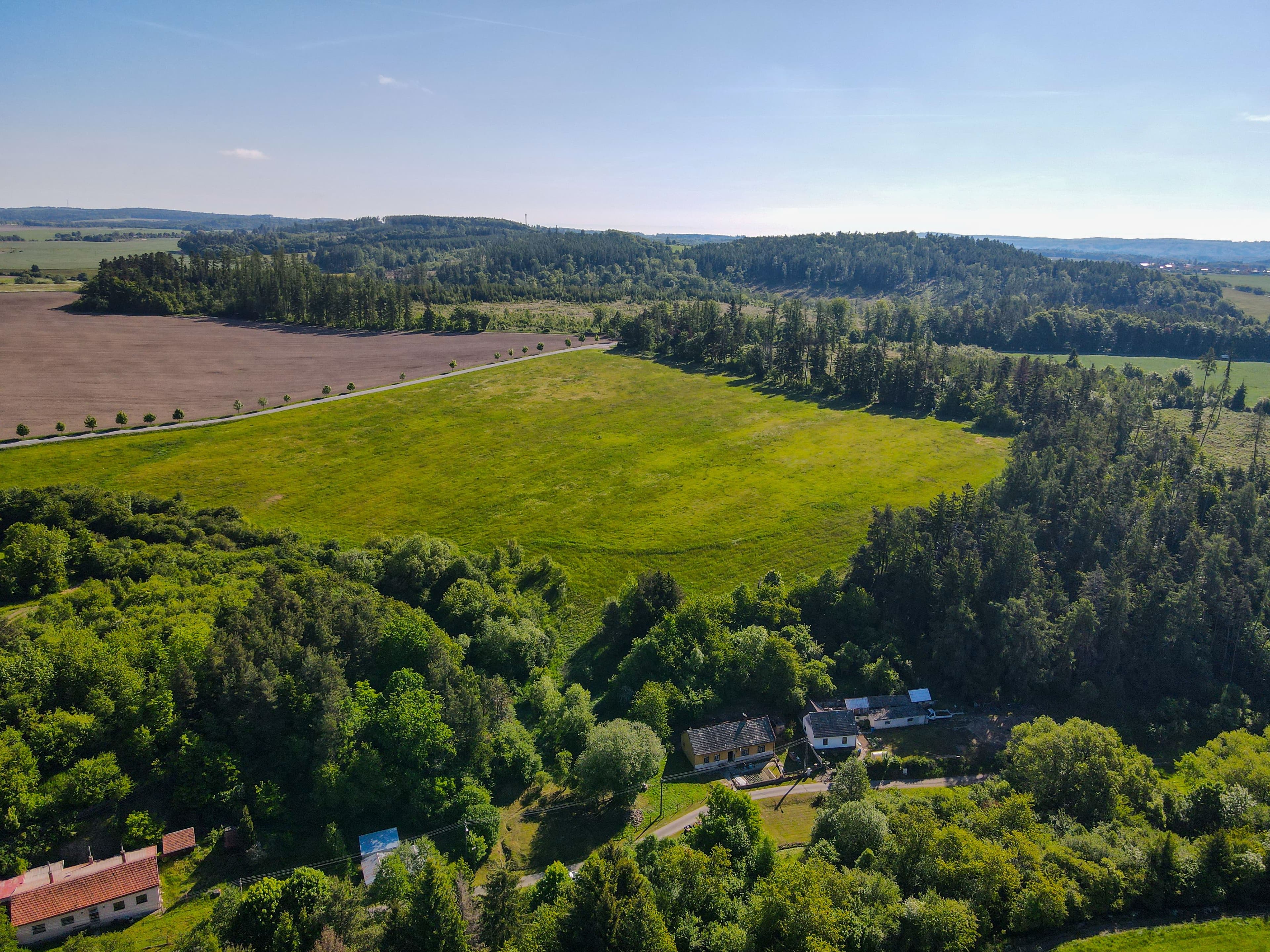 Pozemek 🏡 Prodej pozemku na okraji lesa v obci Kulířov – ideální pro milovníky přírody Pozemek 🏡 Prodej pozemku na okraji lesa v obci Kulířov – ideální pro milovníky přírody