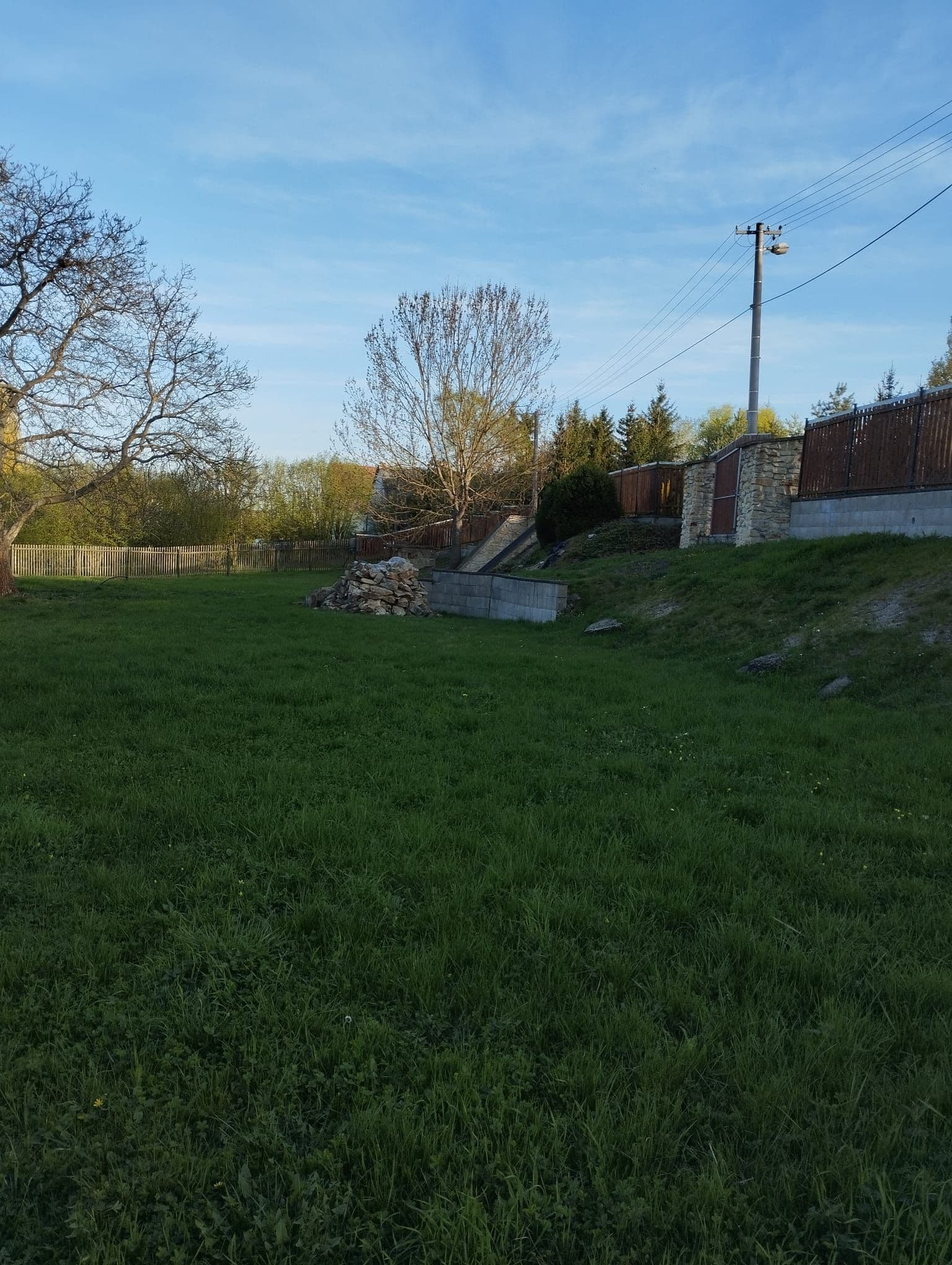 Pozemek 🏡 Pronájem malebného venkovského pozemku v Jištěrpech – pro klidné bydlení i ubytování pod kopcem Sedlo Pozemek 🏡 Pronájem malebného venkovského pozemku v Jištěrpech – pro klidné bydlení i ubytování pod kopcem Sedlo