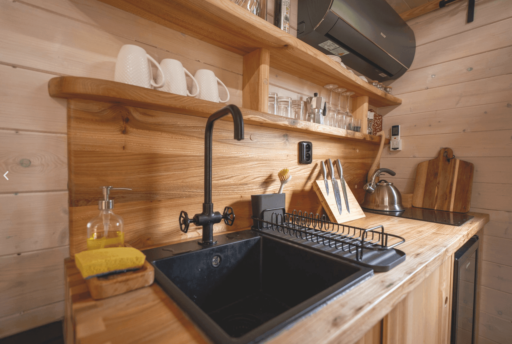 Pozemek 🏡 Na prodej: Glamping Posázaví - investice s atmosférou Pozemek 🏡 Na prodej: Glamping Posázaví - investice s atmosférou