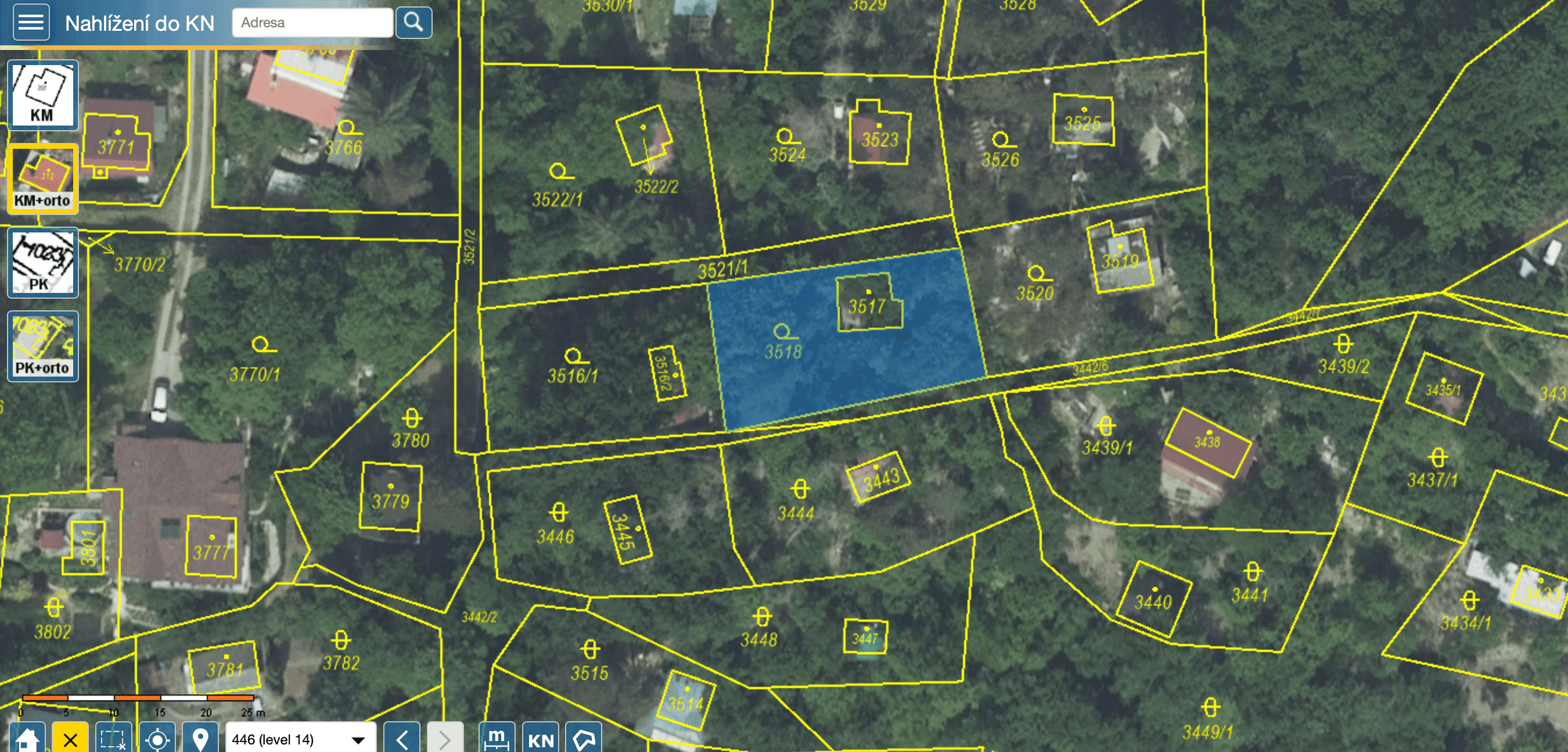 Pozemek 🏡 Prodej svažitého pozemku s chatou k demolici – Černošice, Slunečná Pozemek 🏡 Prodej svažitého pozemku s chatou k demolici – Černošice, Slunečná