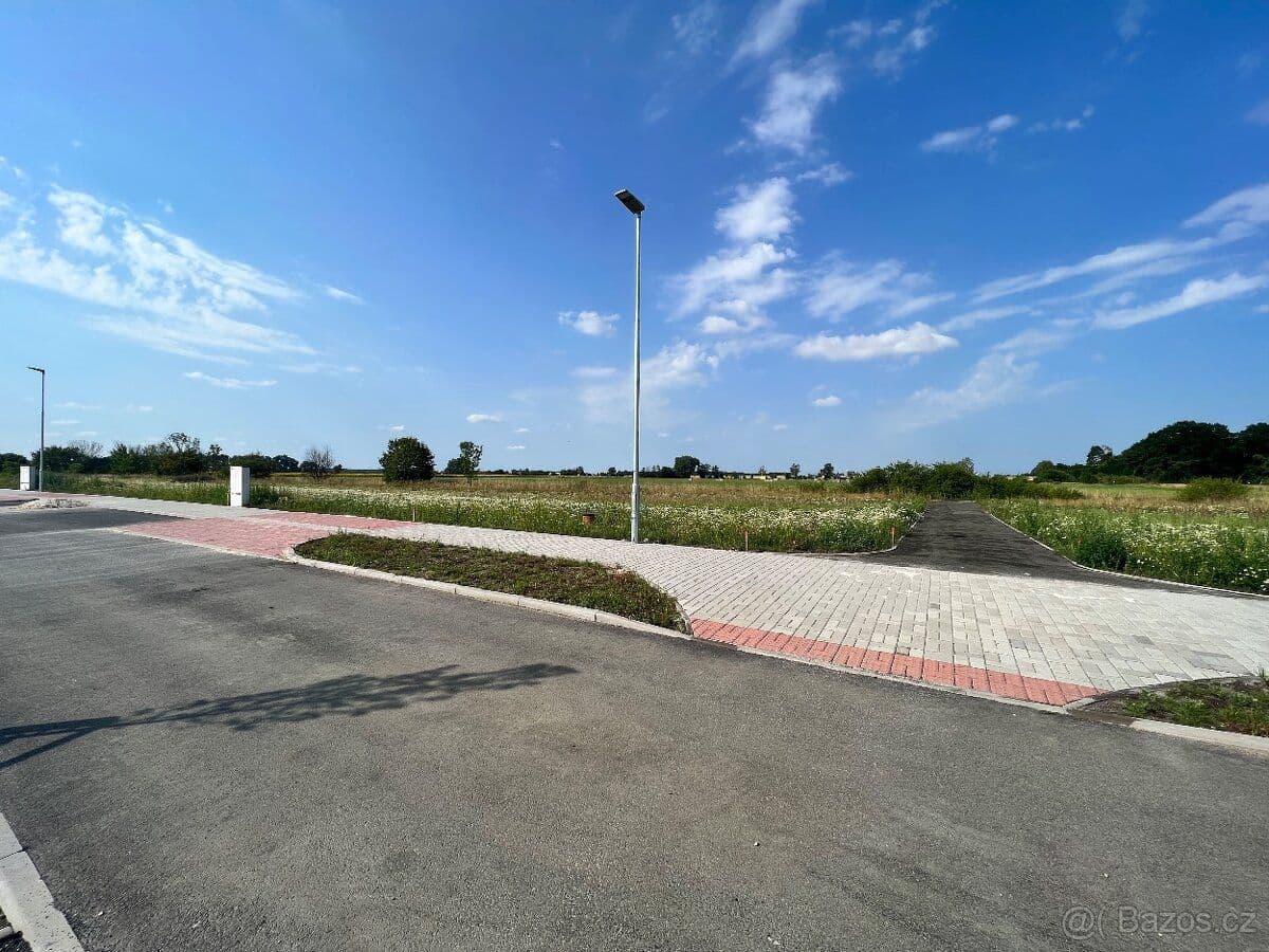 Pozemek Poděbrady Slunný stavební pozemek 619m2 na okraji Poděbrad - Nymburk | Bazoš.cz Pozemek Poděbrady Slunný stavební pozemek 619m2 na okraji Poděbrad - Nymburk | Bazoš.cz