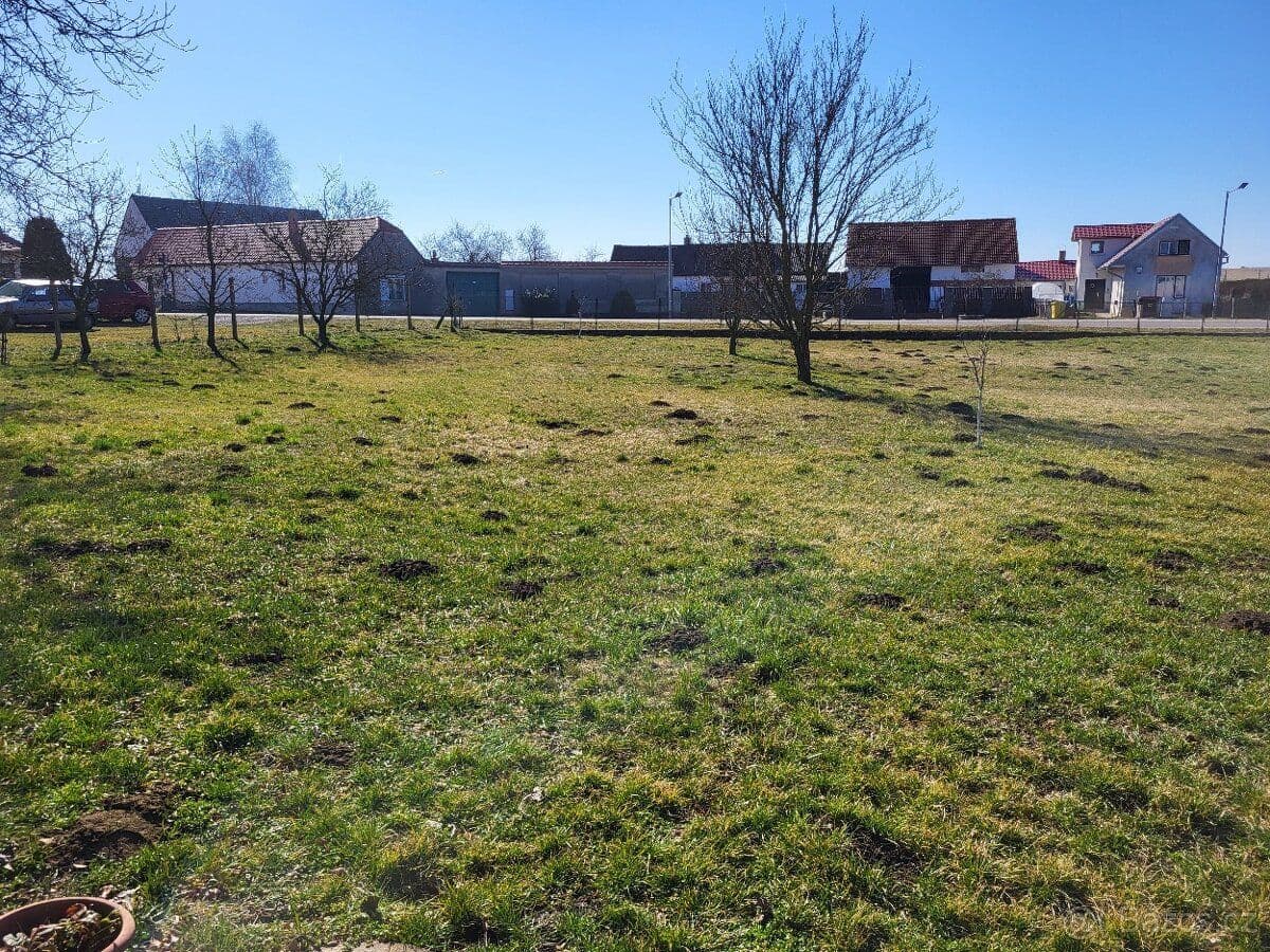 Pozemek Prodej stavebního pozemku 2100 m2, Vesce u Morav. Budějovic - Třebíč | Bazoš.cz Pozemek Prodej stavebního pozemku 2100 m2, Vesce u Morav. Budějovic - Třebíč | Bazoš.cz