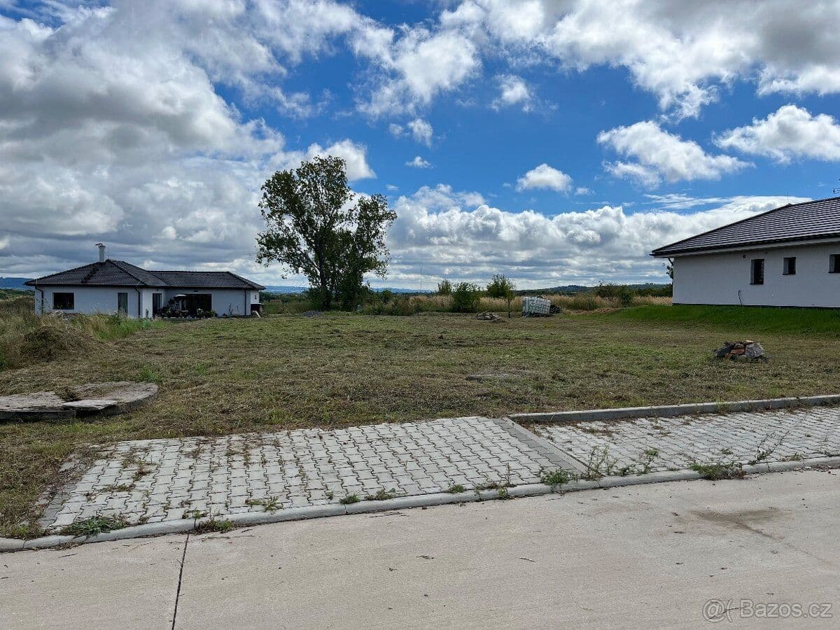 Pozemek Prodej stavebního pozemku o velikosti 898 m2 v obci Žáky - Kutná Hora | Bazoš.cz Pozemek Prodej stavebního pozemku o velikosti 898 m2 v obci Žáky - Kutná Hora | Bazoš.cz