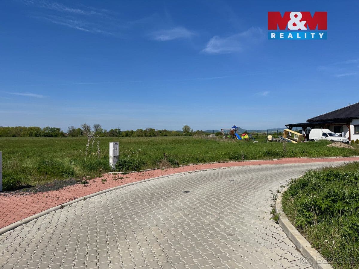 Pozemek Prodej pozemku k bydlení, 966 m², Postoloprty - Louny | Bazoš.cz Pozemek Prodej pozemku k bydlení, 966 m², Postoloprty - Louny | Bazoš.cz