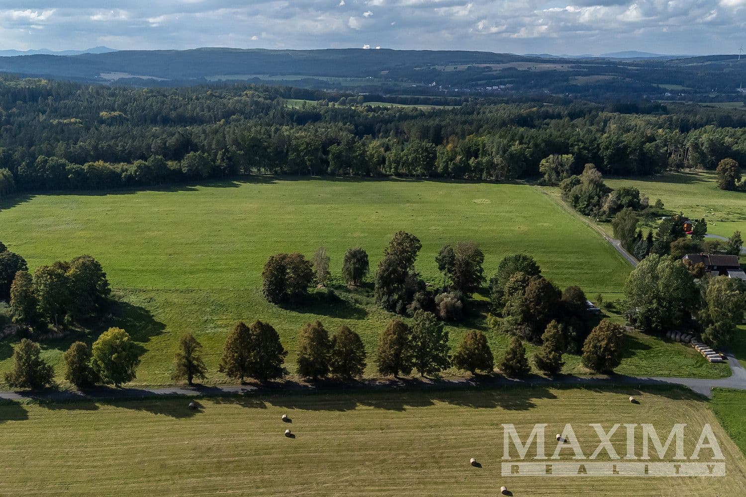 Pozemek Prodej stavebního pozemku 3 850 m² Pozemek Prodej stavebního pozemku 3 850 m²