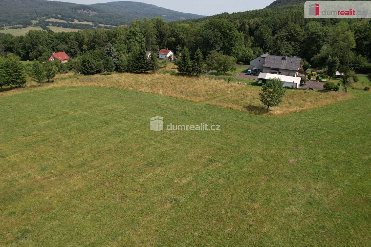 Pozemek Prodej stavebního pozemku 4 227 m² Pozemek Prodej stavebního pozemku 4 227 m²