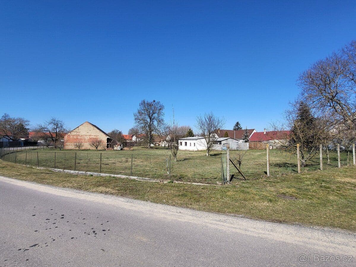 Pozemek Prodej stavebního pozemku 2100 m2, Vesce u Morav. Budějovic - Třebíč | Bazoš.cz Pozemek Prodej stavebního pozemku 2100 m2, Vesce u Morav. Budějovic - Třebíč | Bazoš.cz