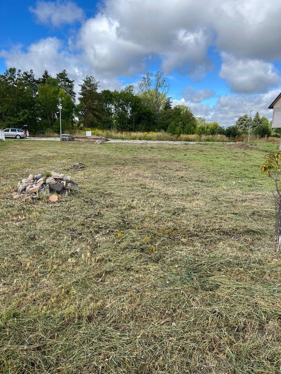 Pozemek Prodej stavebního pozemku o velikosti 898 m2 v obci Žáky - Kutná Hora | Bazoš.cz Pozemek Prodej stavebního pozemku o velikosti 898 m2 v obci Žáky - Kutná Hora | Bazoš.cz