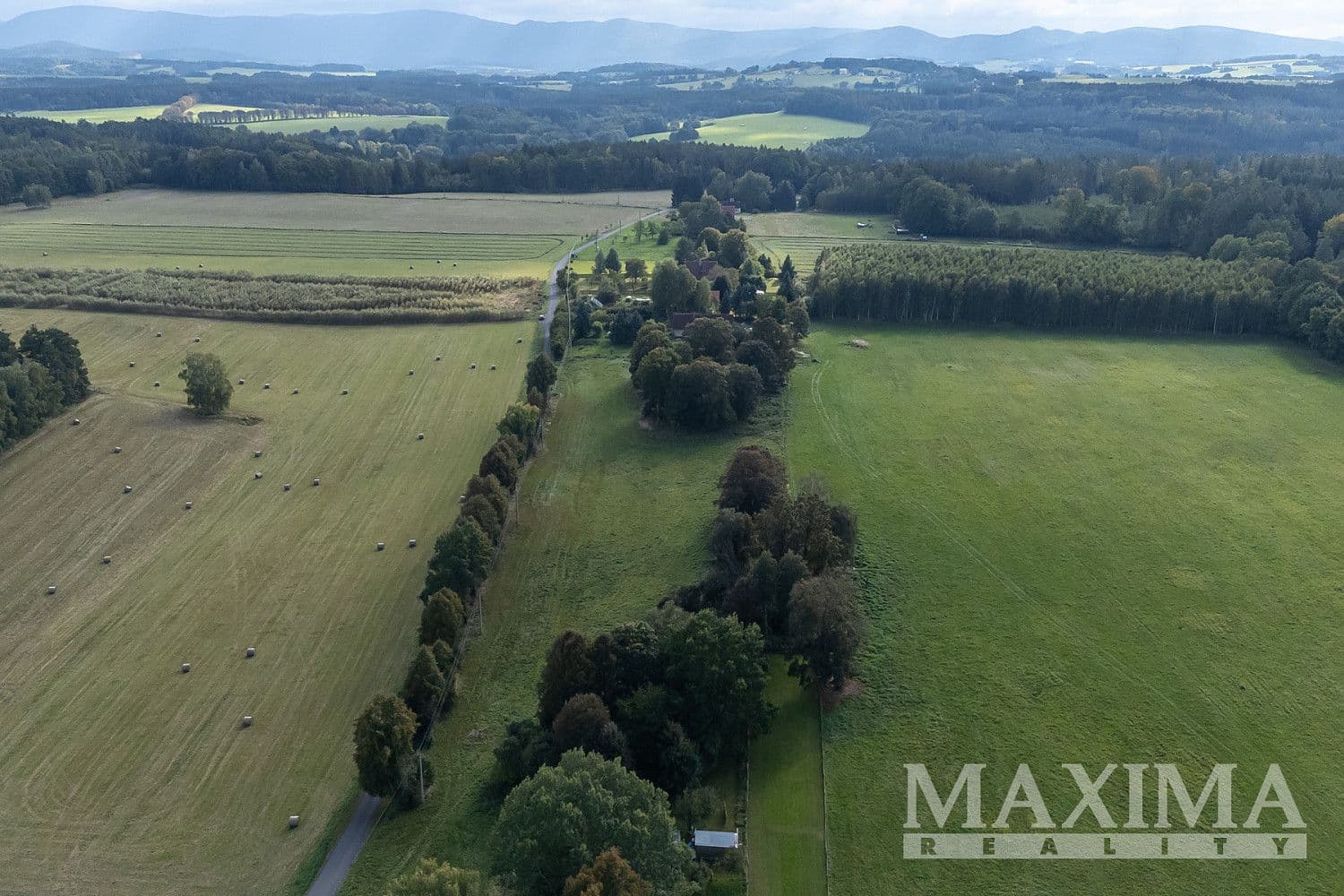 Pozemek Prodej stavebního pozemku 3 850 m² Pozemek Prodej stavebního pozemku 3 850 m²