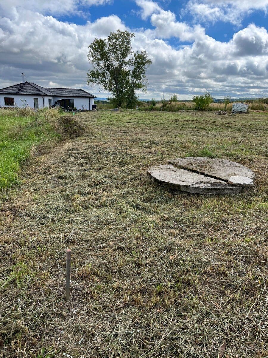Pozemek Prodej stavebního pozemku o velikosti 898 m2 v obci Žáky - Kutná Hora | Bazoš.cz Pozemek Prodej stavebního pozemku o velikosti 898 m2 v obci Žáky - Kutná Hora | Bazoš.cz