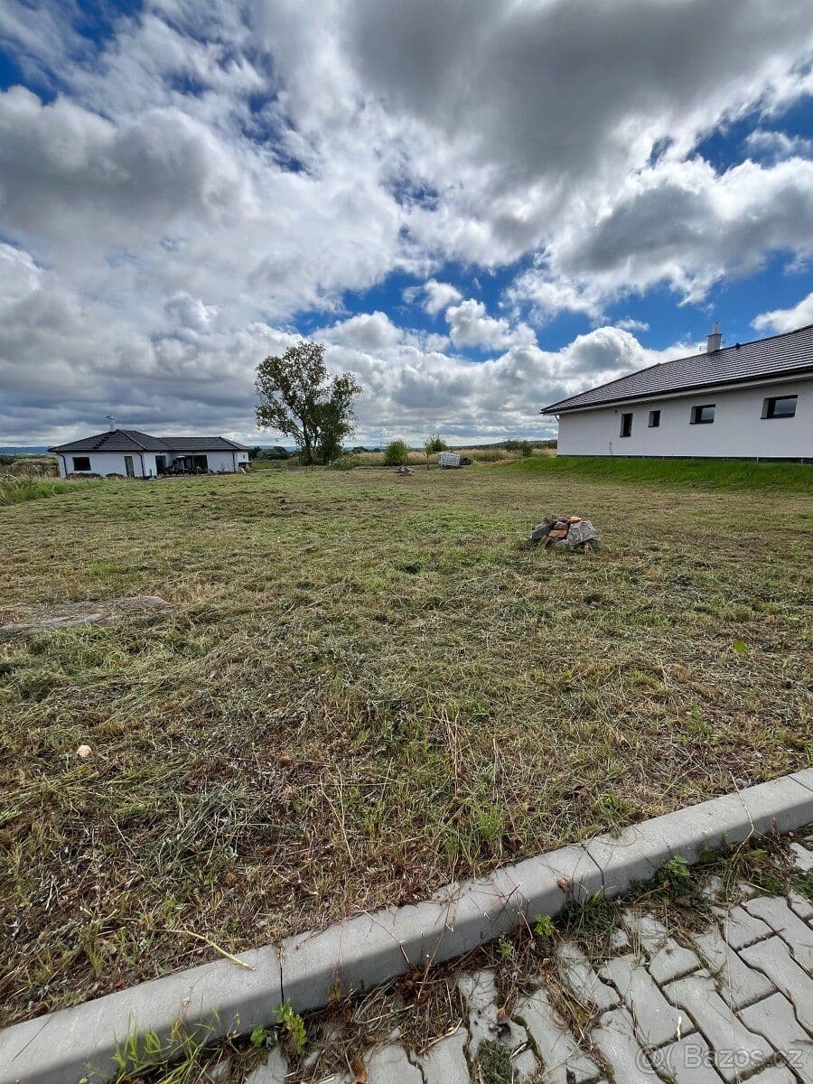 Pozemek Prodej stavebního pozemku o velikosti 898 m2 v obci Žáky - Kutná Hora | Bazoš.cz Pozemek Prodej stavebního pozemku o velikosti 898 m2 v obci Žáky - Kutná Hora | Bazoš.cz