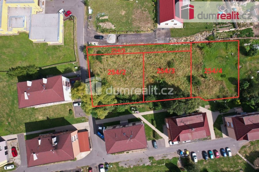 Pozemek Prodej 1 pozemku k výstavbě RD každý o velikosti 700 m2, Vel - Ústí nad Labem | Bazoš.cz Pozemek Prodej 1 pozemku k výstavbě RD každý o velikosti 700 m2, Vel - Ústí nad Labem | Bazoš.cz