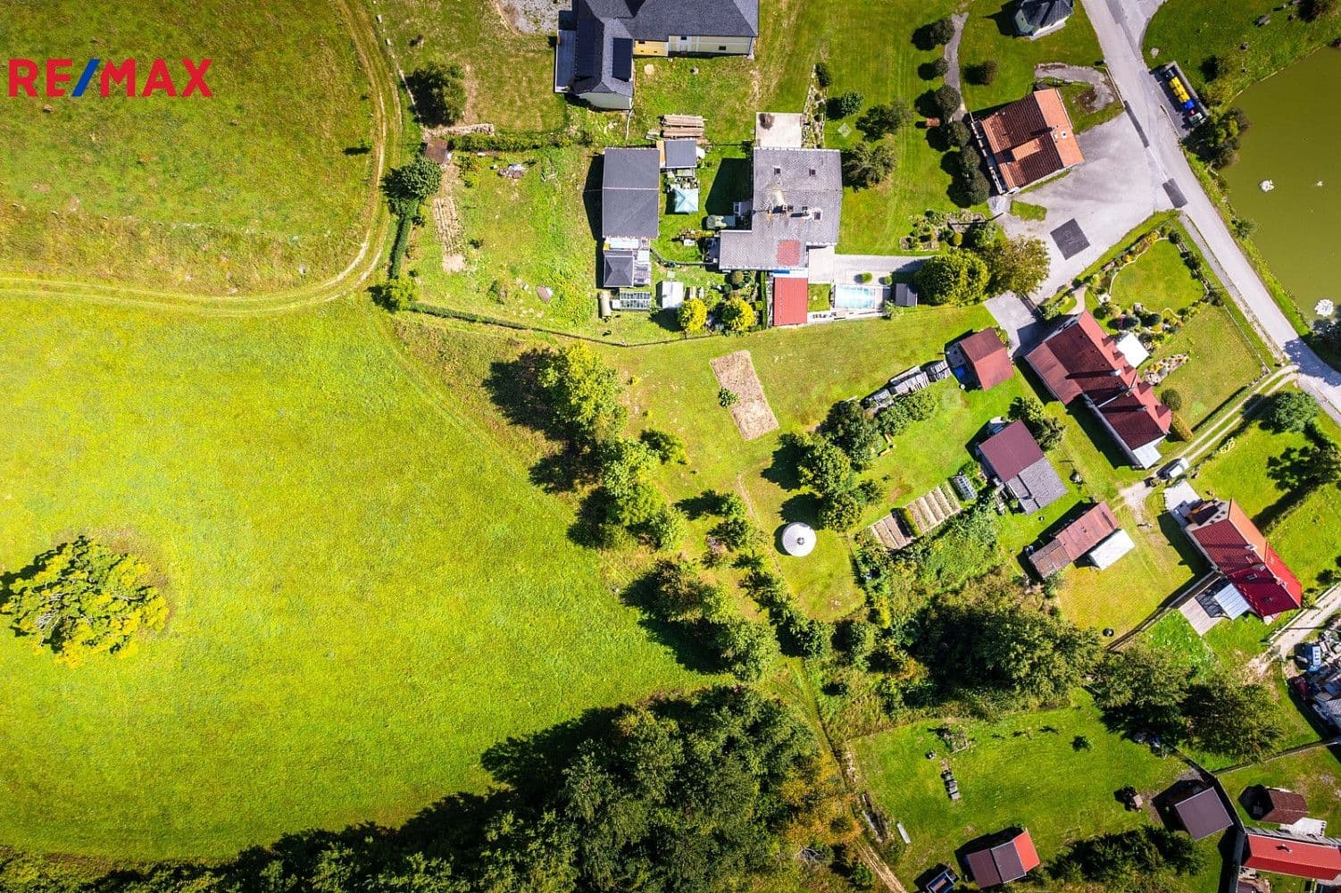 Pozemek Prodej stavebního pozemku 1 374 m² Pozemek Prodej stavebního pozemku 1 374 m²