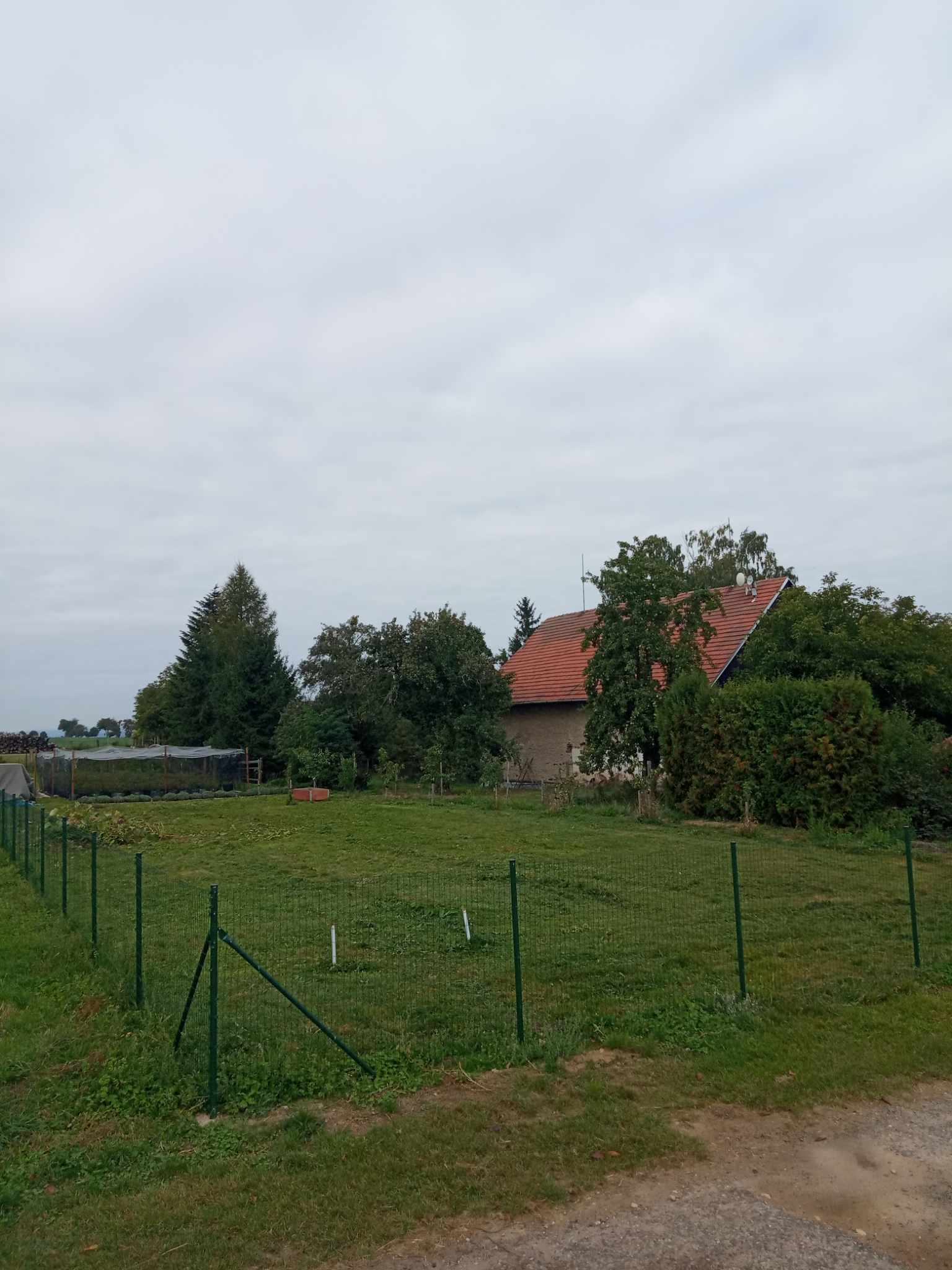 Pozemek Pozemek pro váš vlastní tiny house v srdci Miletína u Onomyšle Pozemek Pozemek pro váš vlastní tiny house v srdci Miletína u Onomyšle